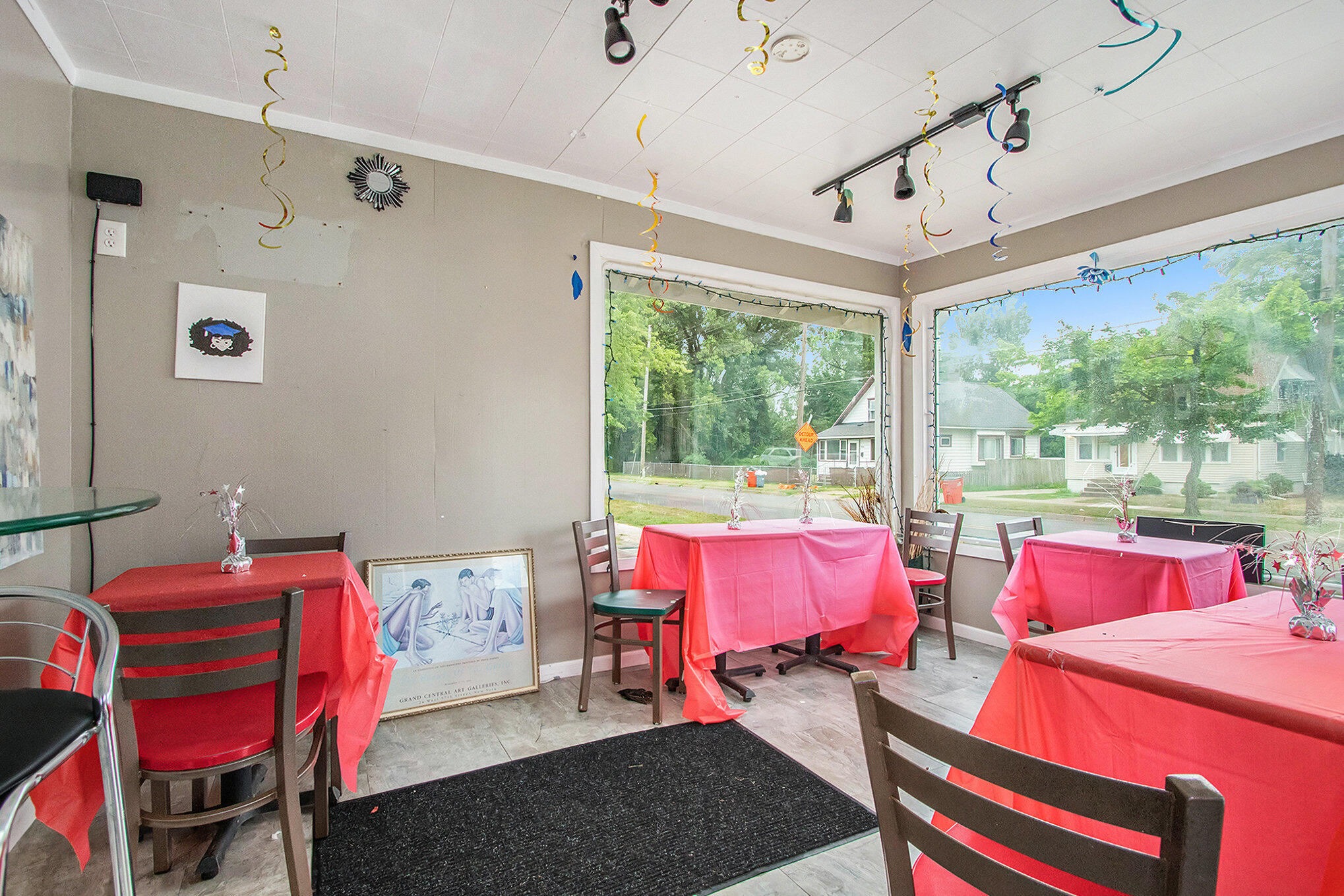 952 Pipestone Benton Harbor MI 49022