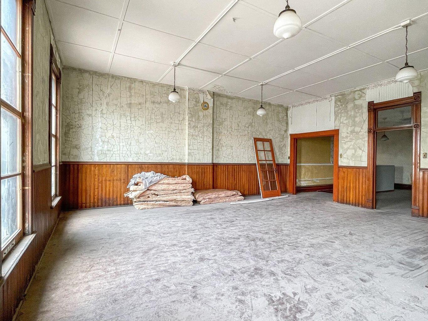 145 S Front Street Dowagiac MI 49047
