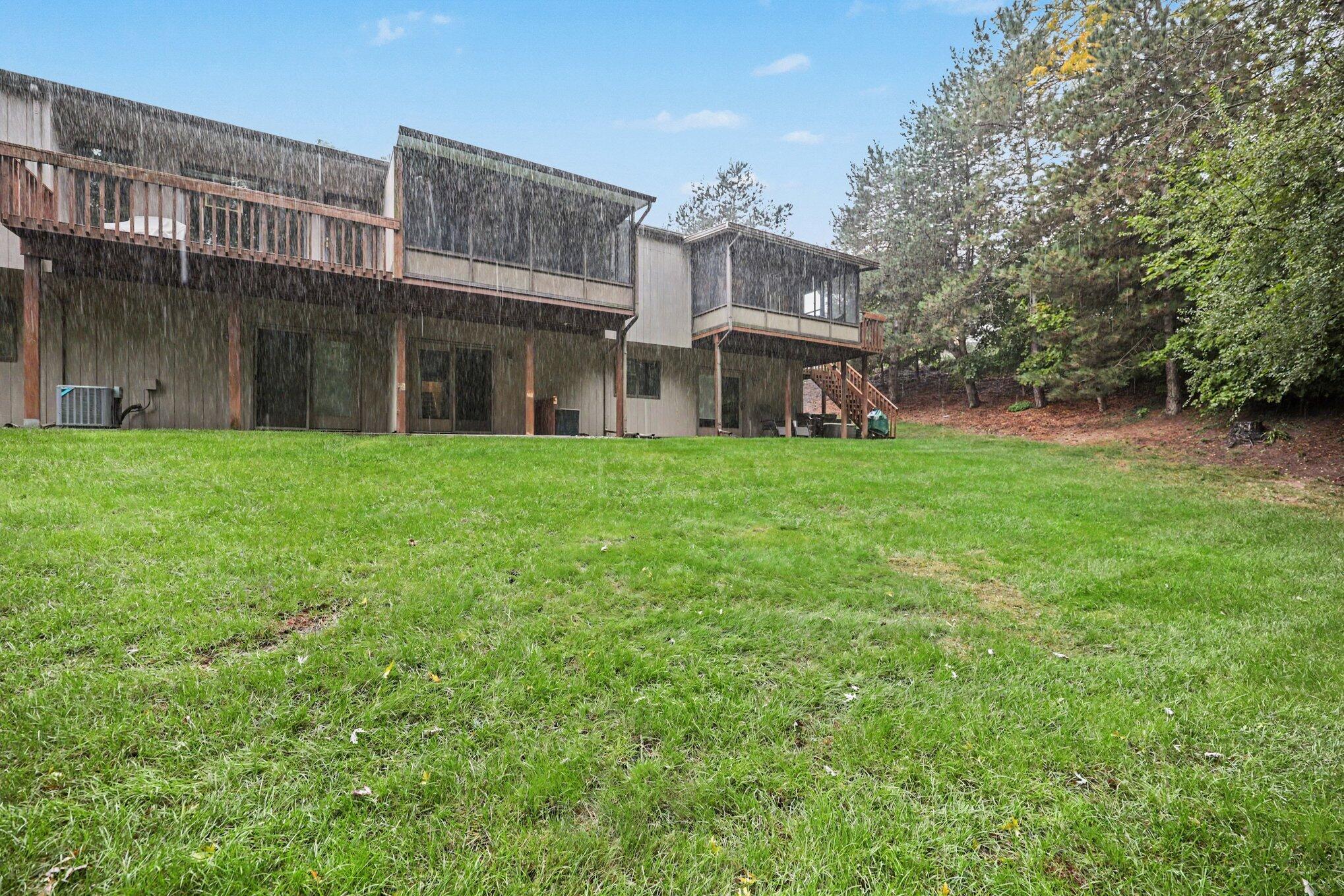 4753 Rockvalley Drive NE Grand Rapids MI 49525