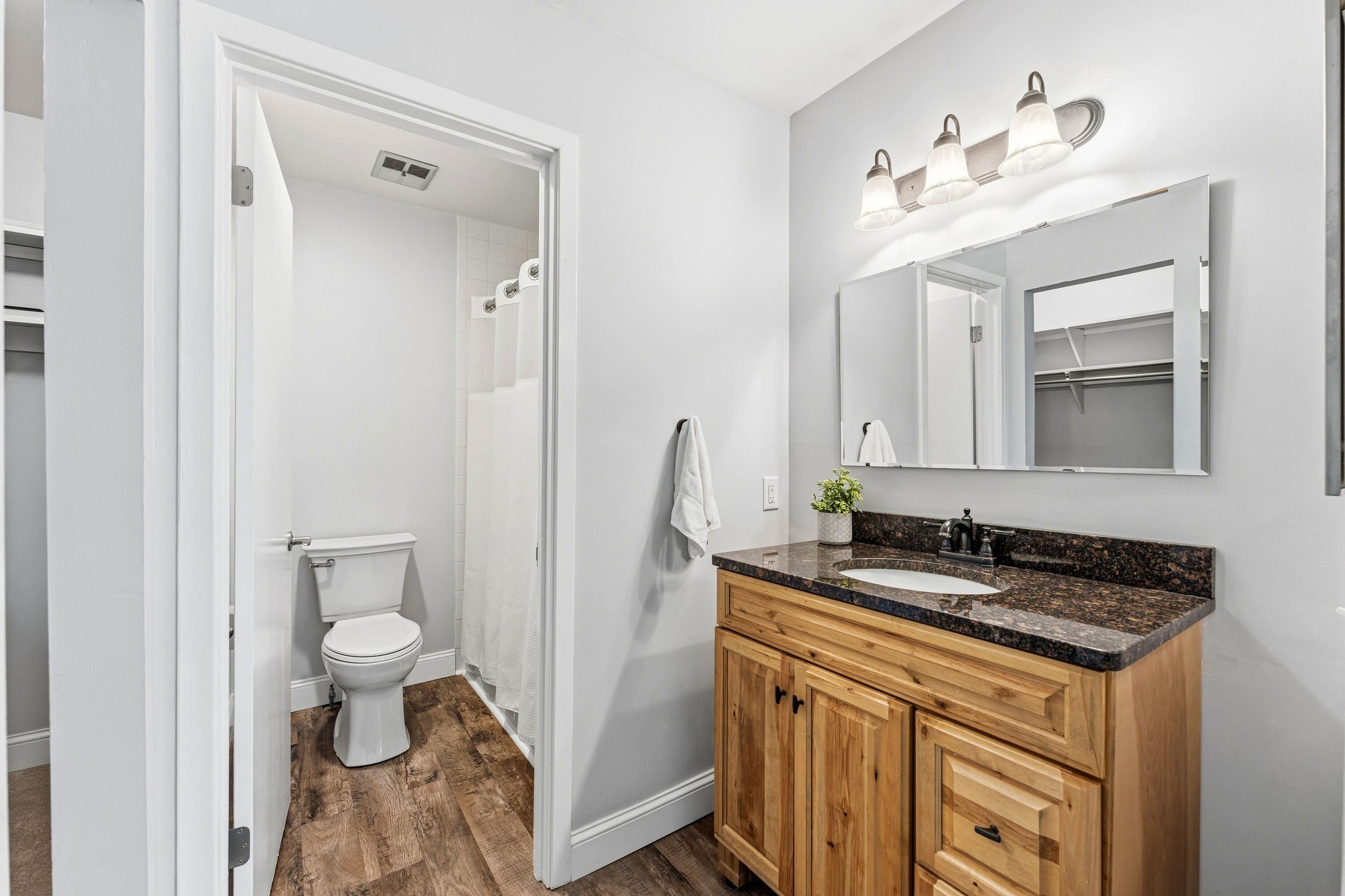 245 Ballantrae Court Kalamazoo MI 49006