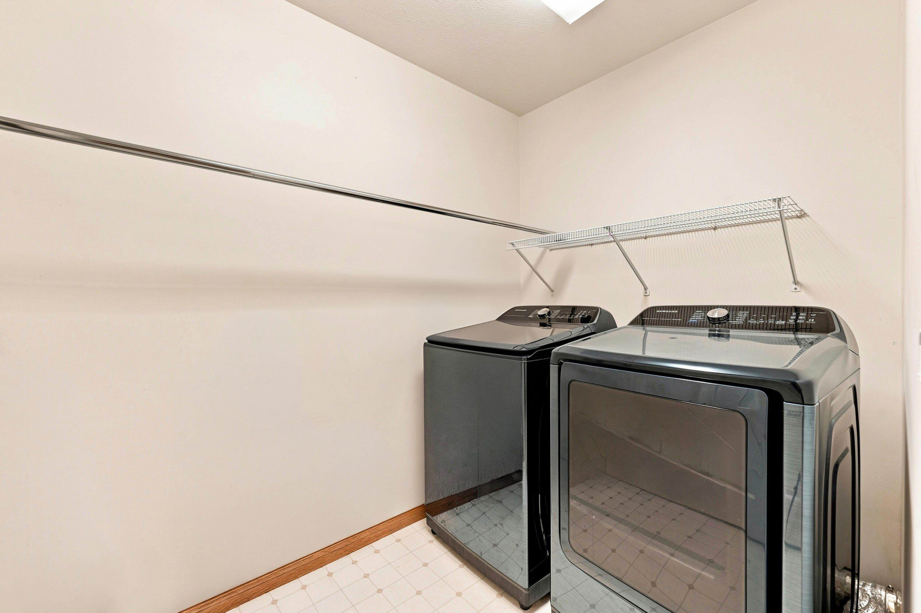 6808 Birdsong Avenue Kalamazoo MI 49009