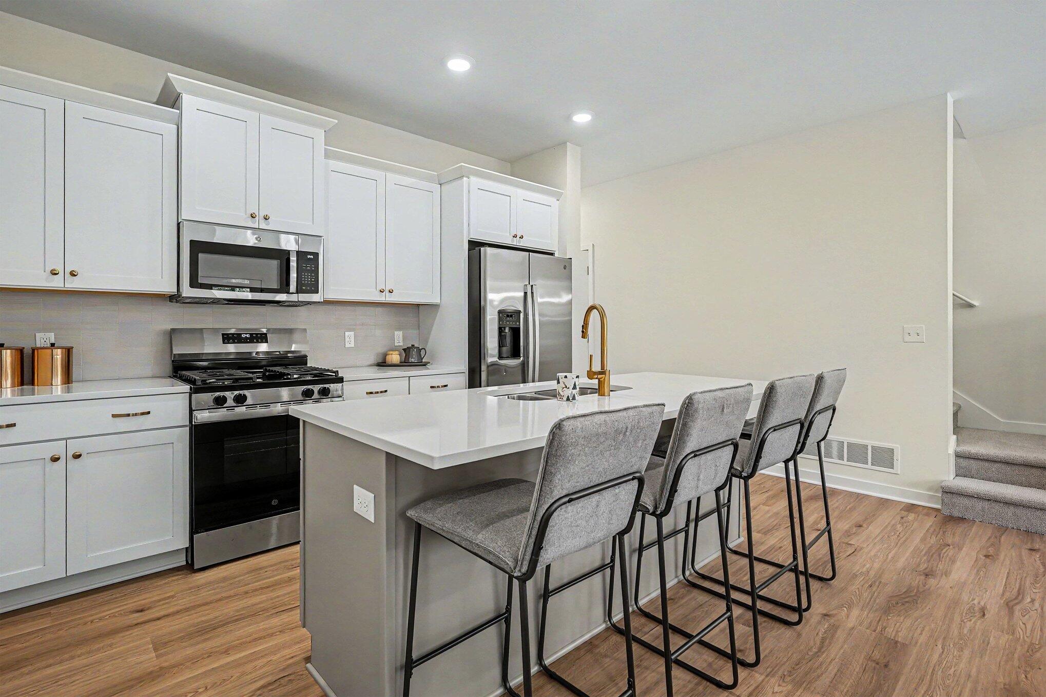 1978 S Shorewood Lane Holland MI 49423