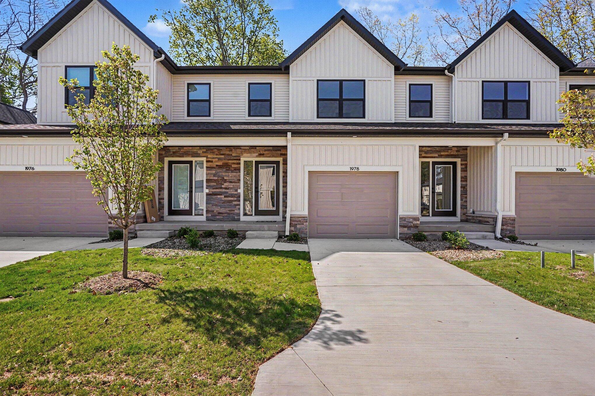 1978 S Shorewood Lane Holland MI 49423