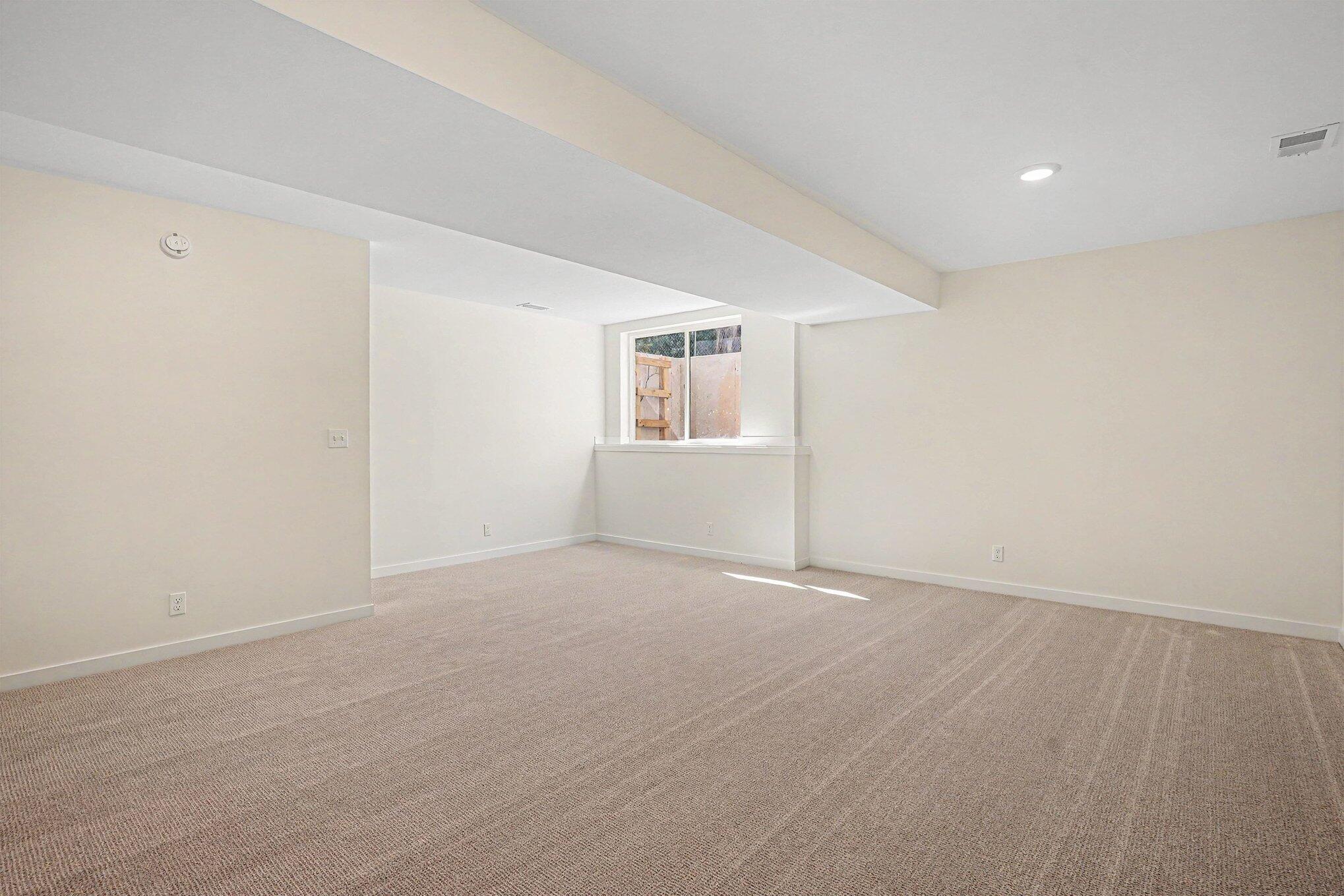 1978 S Shorewood Lane Holland MI 49423