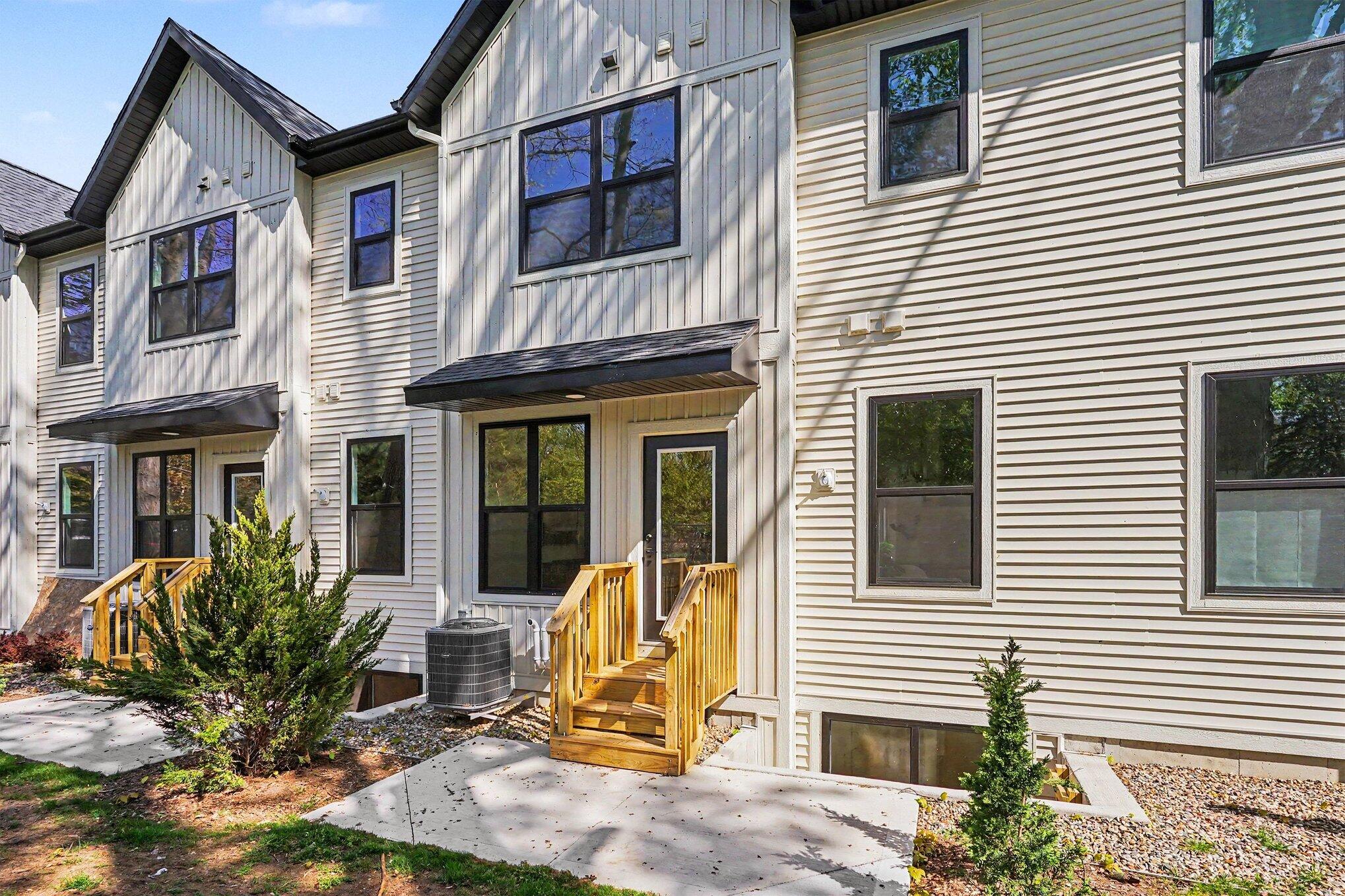 1978 S Shorewood Lane Holland MI 49423
