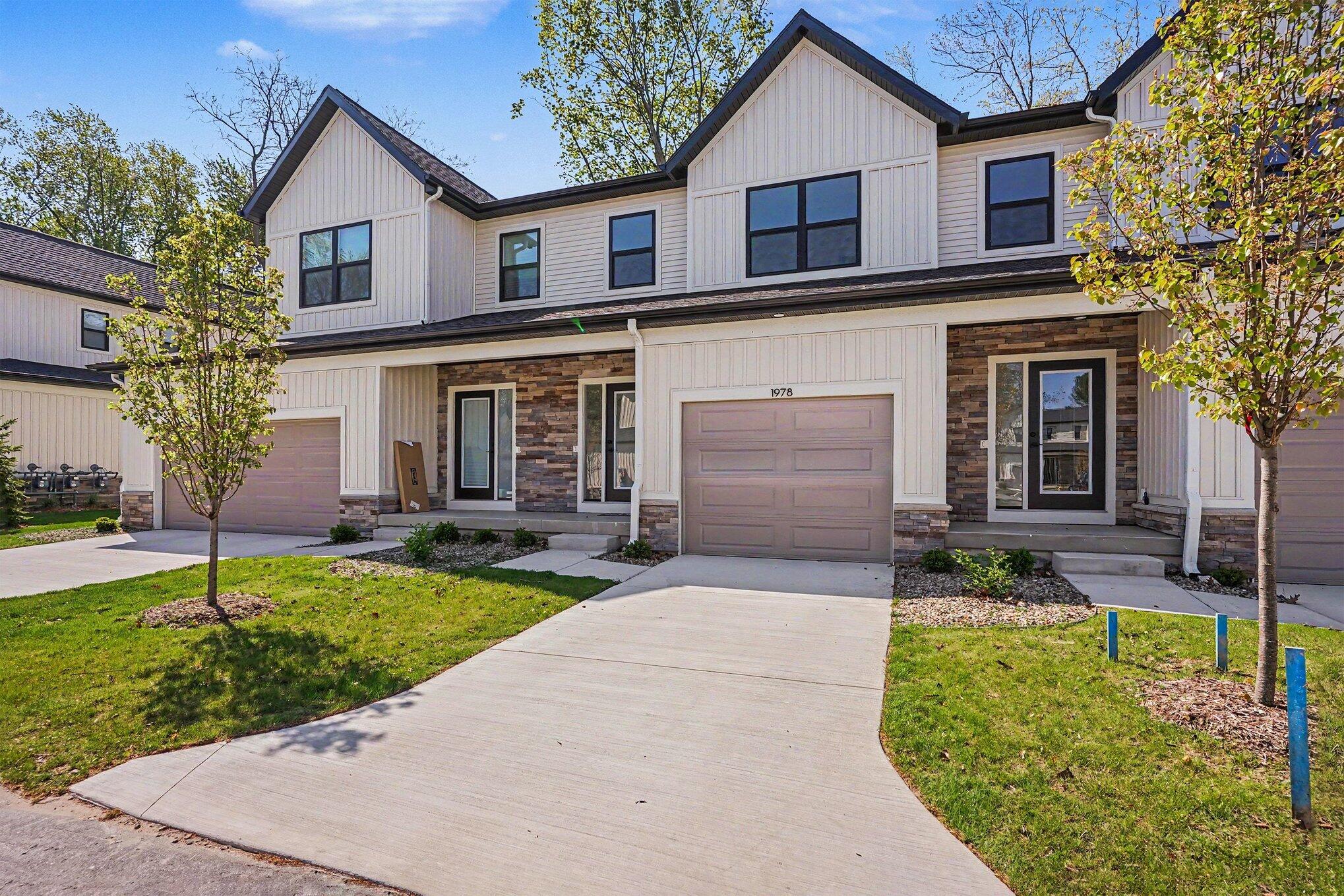1978 S Shorewood Lane Holland MI 49423