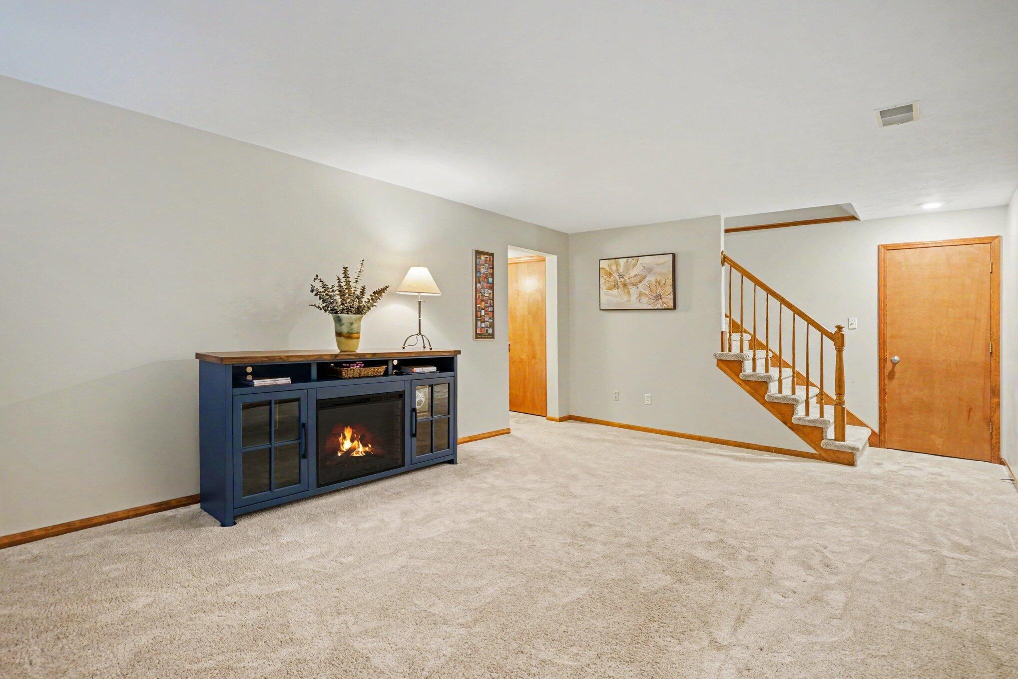 114 Sandy Point Drive Holland MI 49424