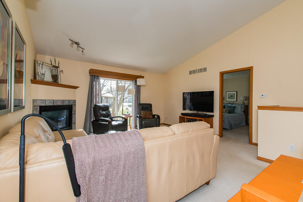 6083 Fairgrove Street Kalamazoo MI 49009
