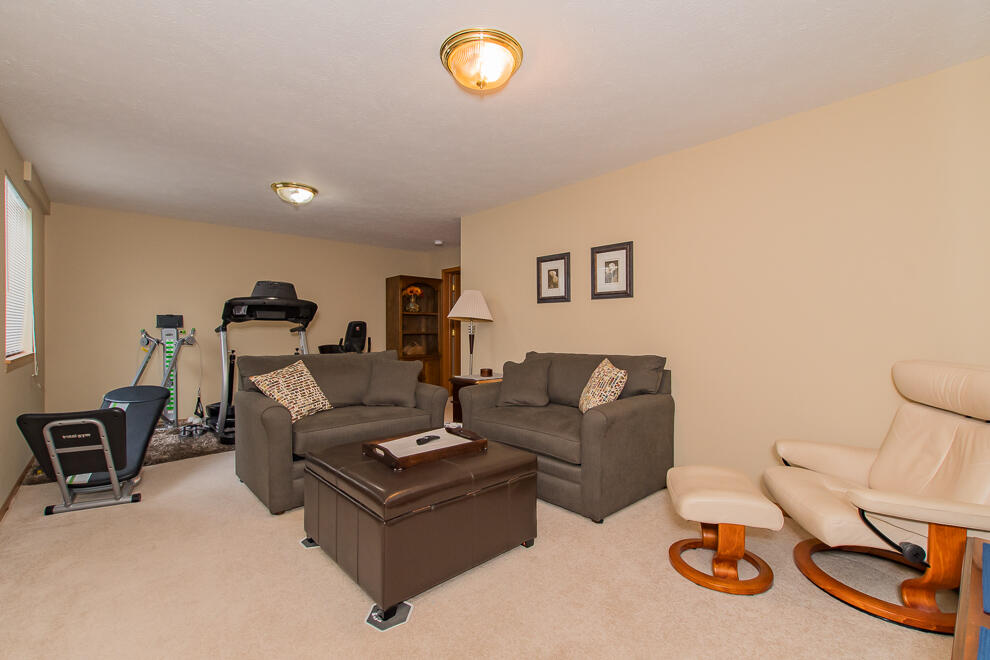 6083 Fairgrove Street Kalamazoo MI 49009