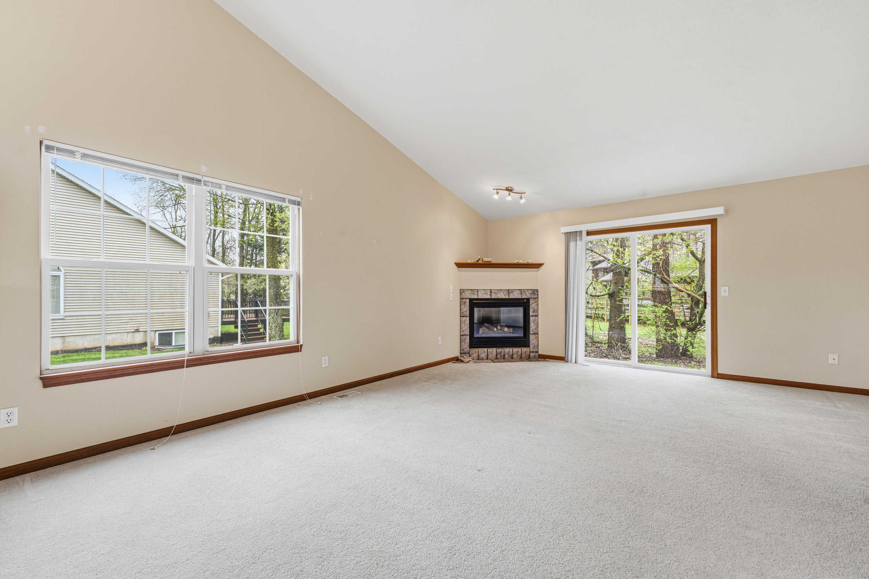 6083 Fairgrove Street Kalamazoo MI 49009
