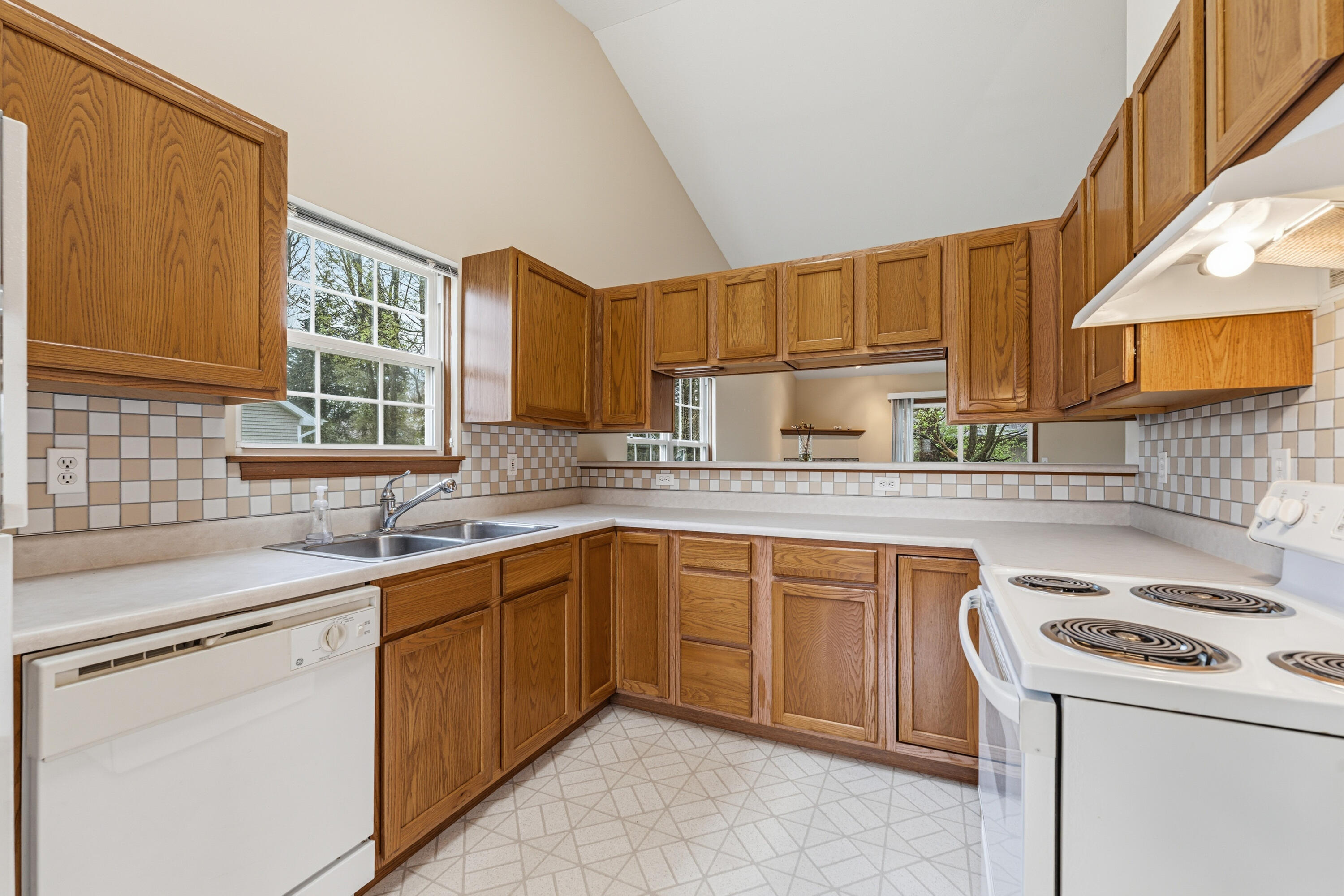 6083 Fairgrove Street Kalamazoo MI 49009