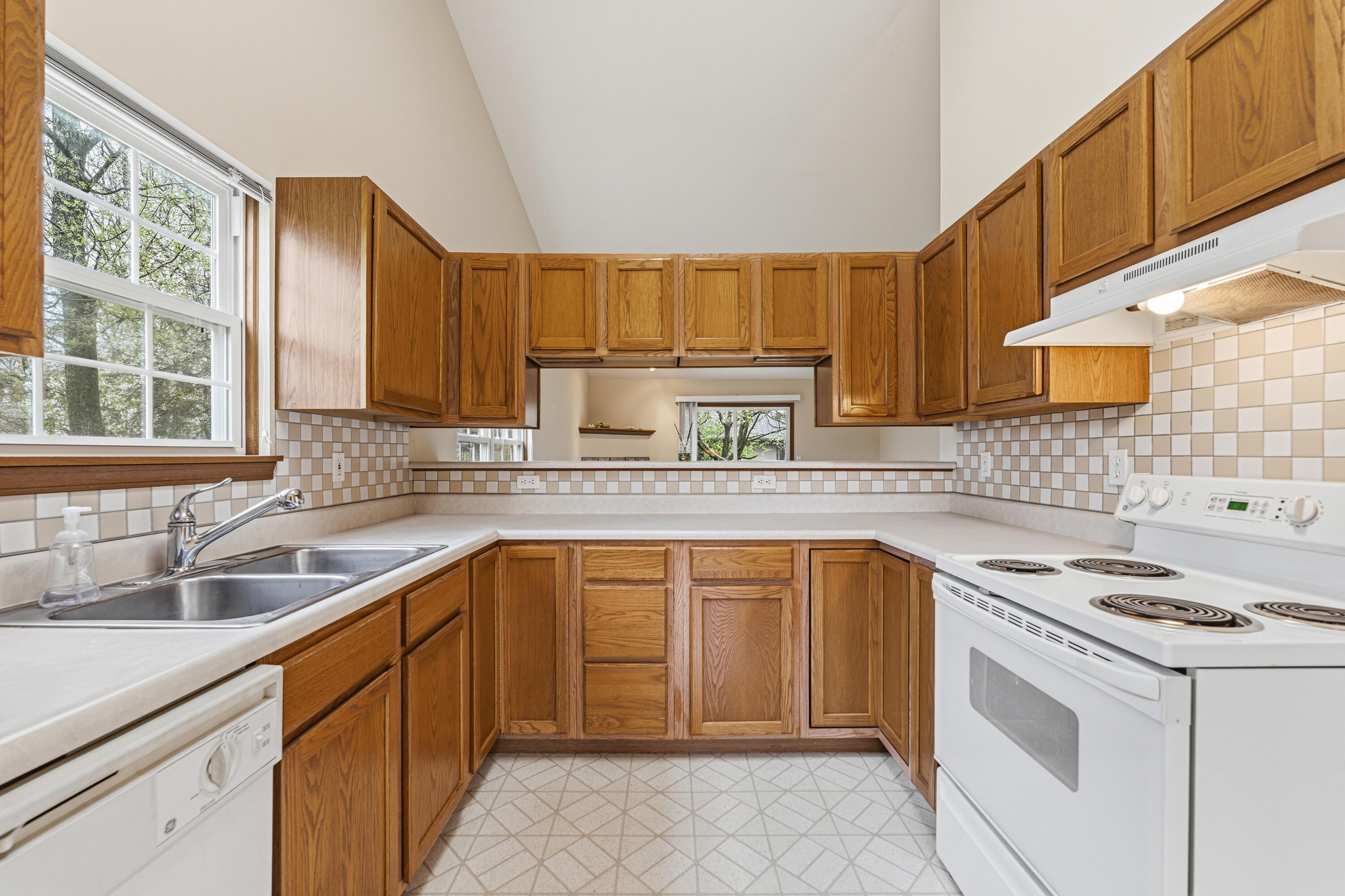 6083 Fairgrove Street Kalamazoo MI 49009
