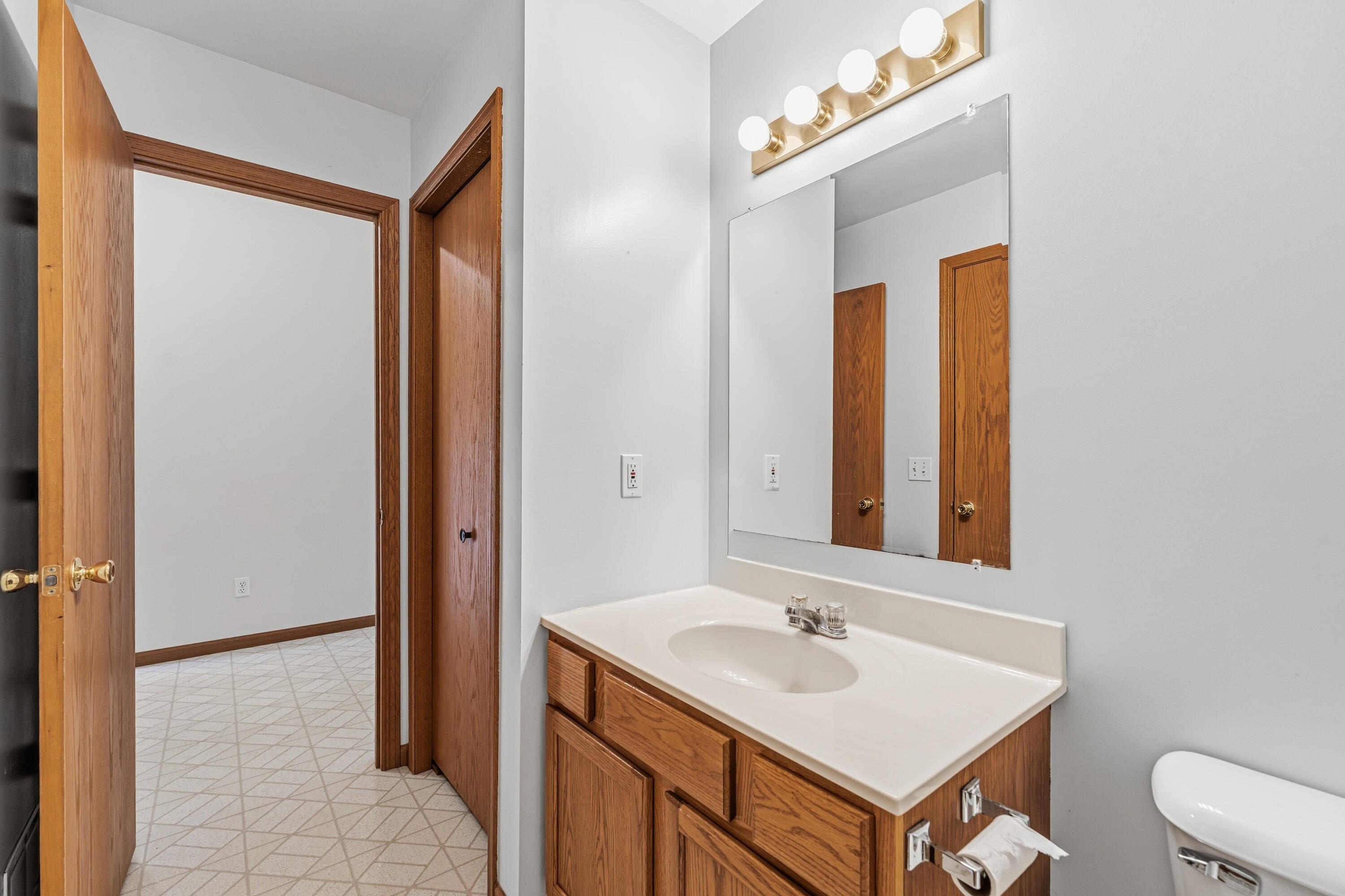 6083 Fairgrove Street Kalamazoo MI 49009
