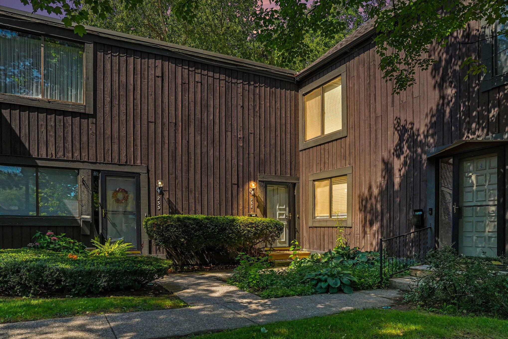 235 Durness Court Kalamazoo MI 49006