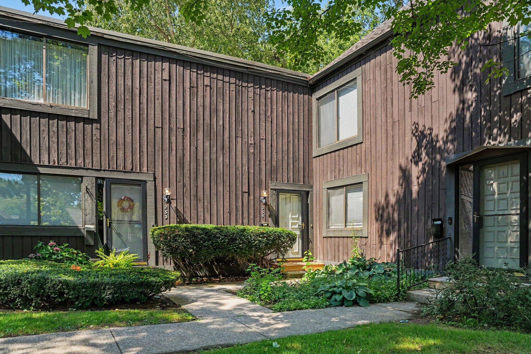 235 Durness Court Kalamazoo MI 49006
