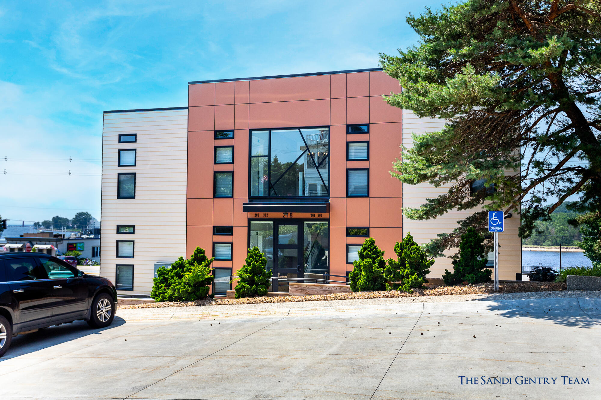 218 S Harbor Drive Grand Haven MI 49417
