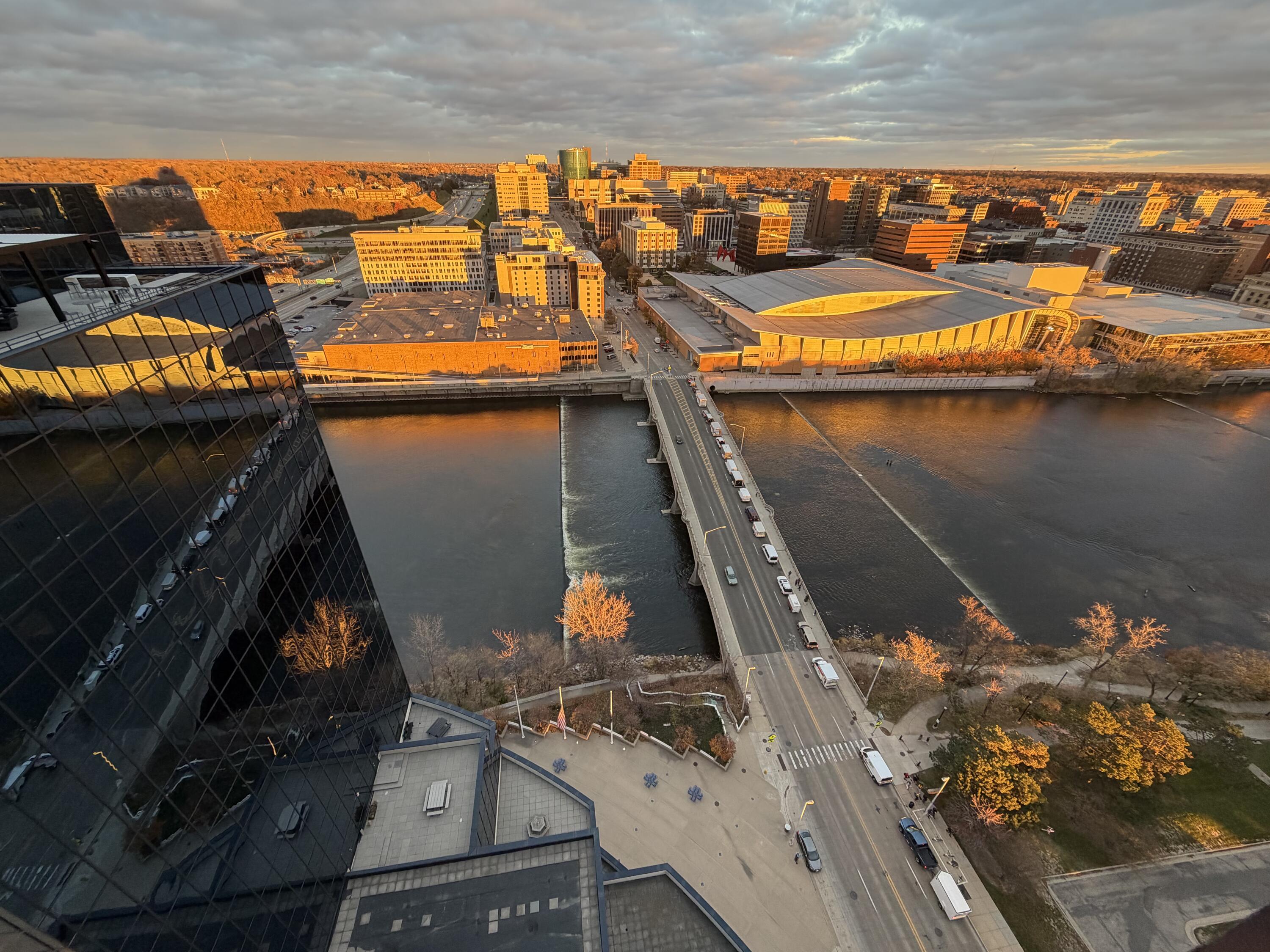 335 Bridge Street NW Grand Rapids MI 49504