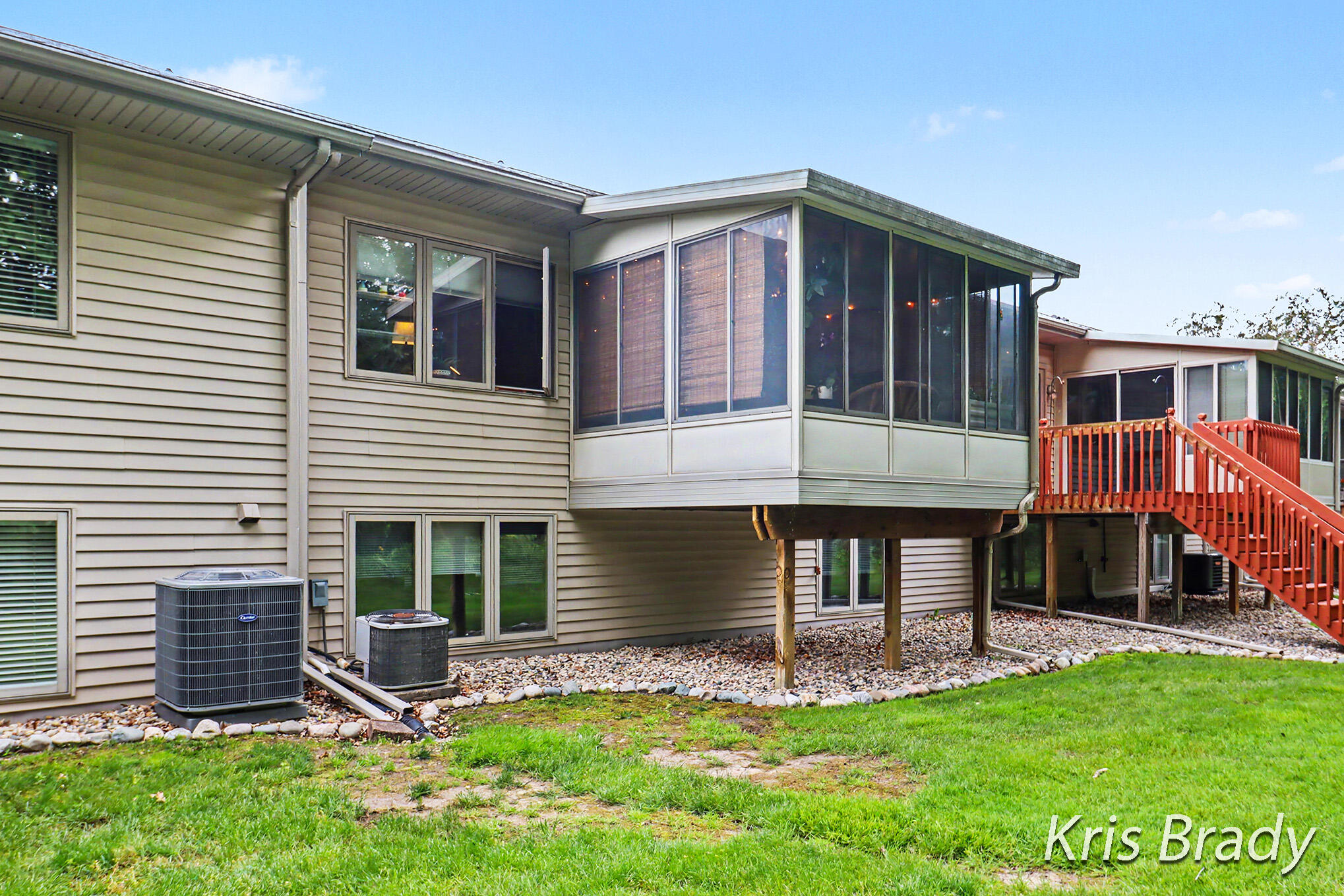 1005 Ironwood Circle NW Grand Rapids MI 49534