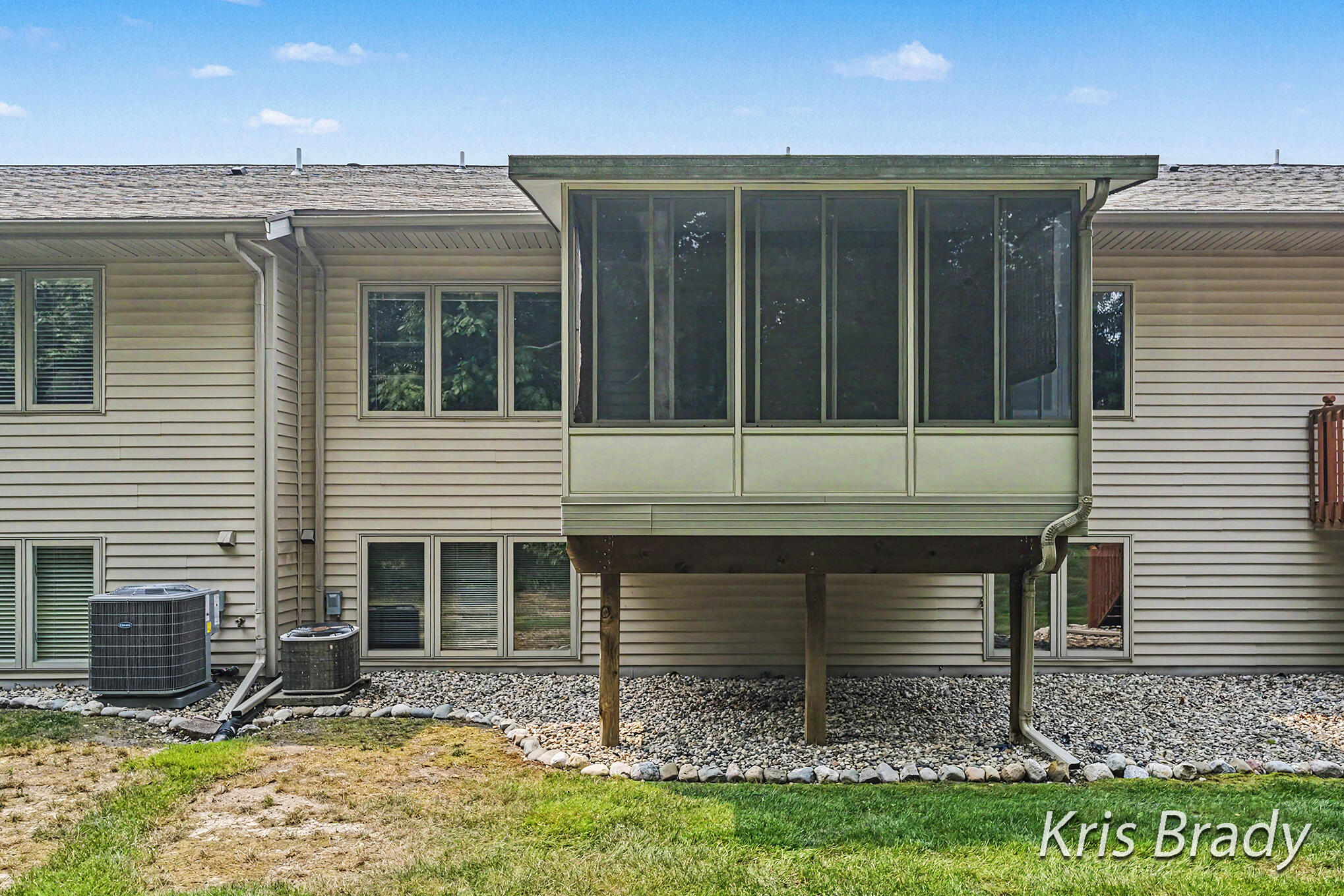 1005 Ironwood Circle NW Grand Rapids MI 49534