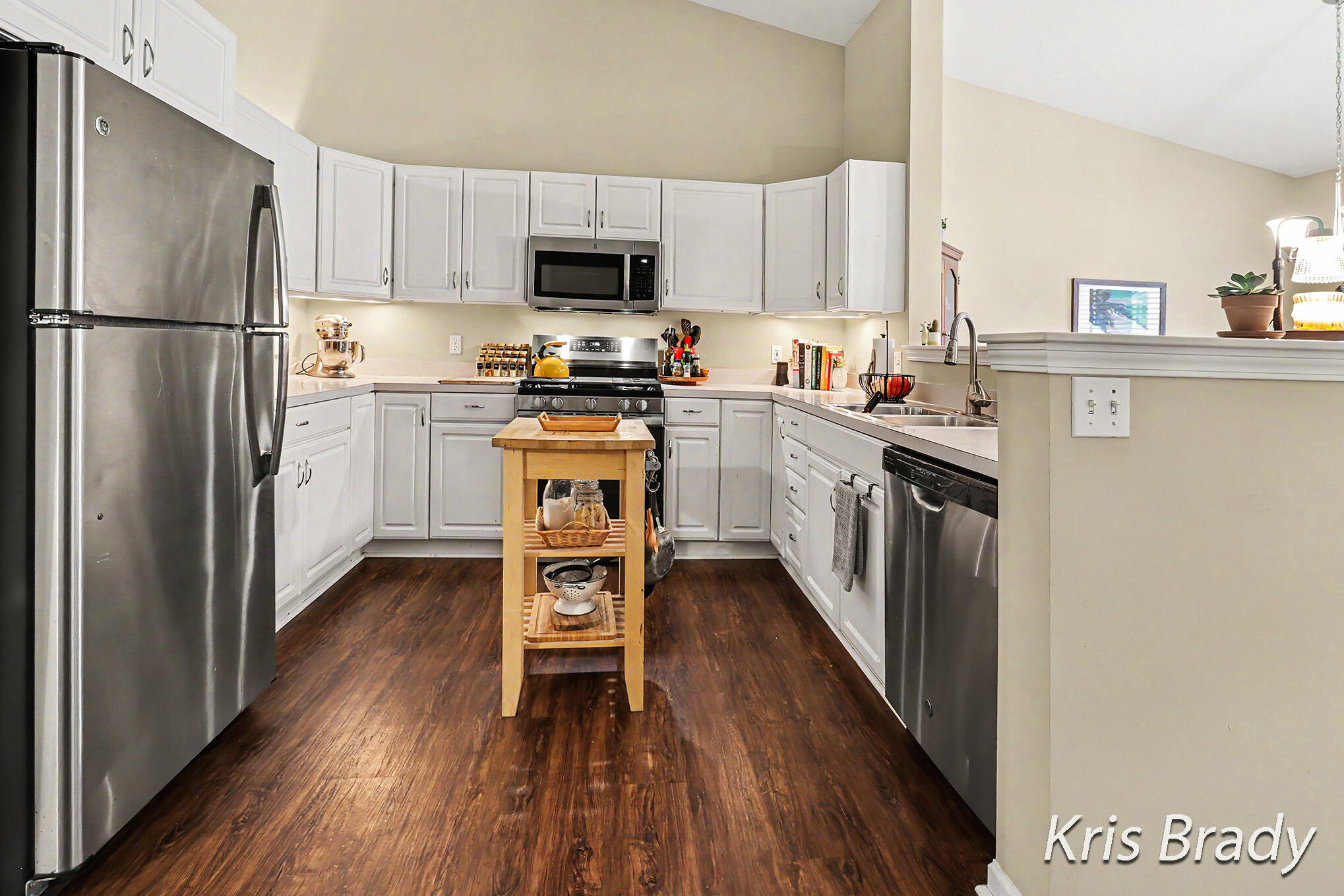 1005 Ironwood Circle NW Grand Rapids MI 49534