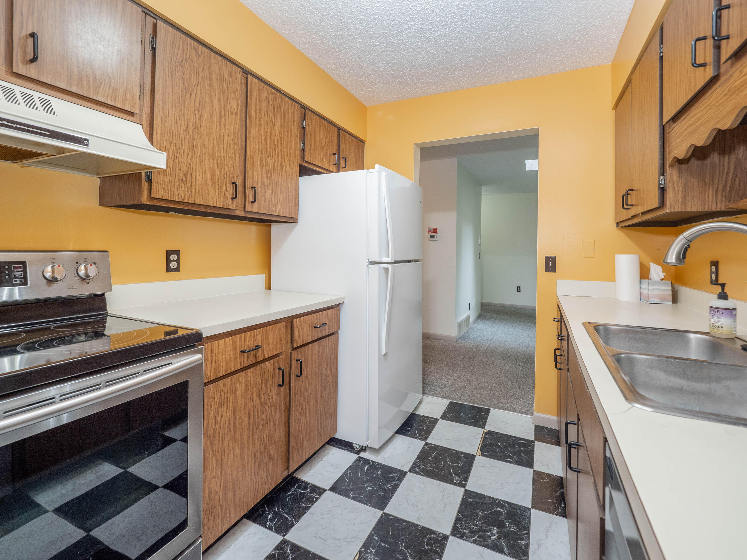 6109 Danford Creek Kalamazoo MI 49009