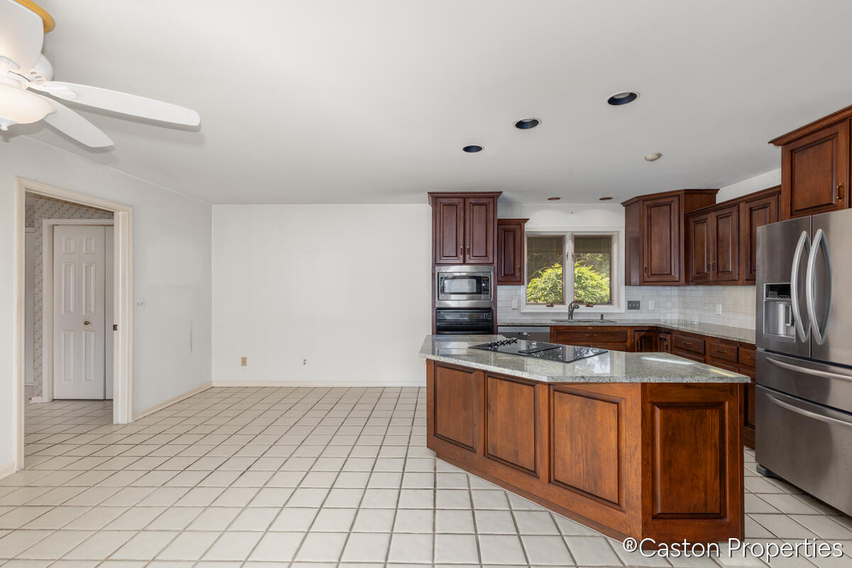 3482 Charlevoix Drive SE Grand Rapids MI 49546