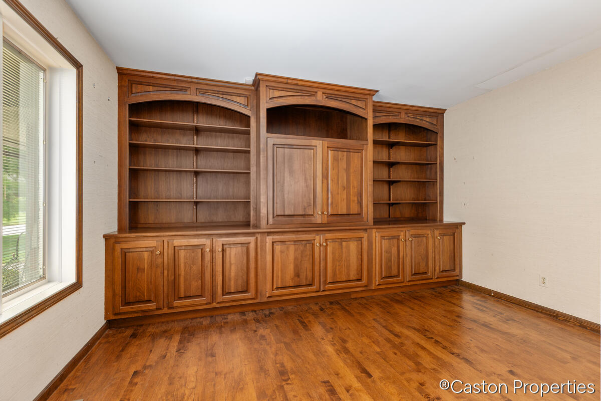 3482 Charlevoix Drive SE Grand Rapids MI 49546
