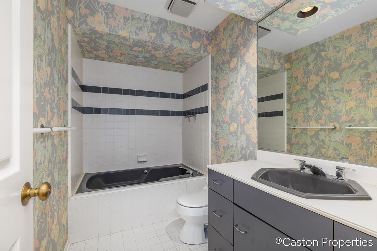 3482 Charlevoix Drive SE Grand Rapids MI 49546
