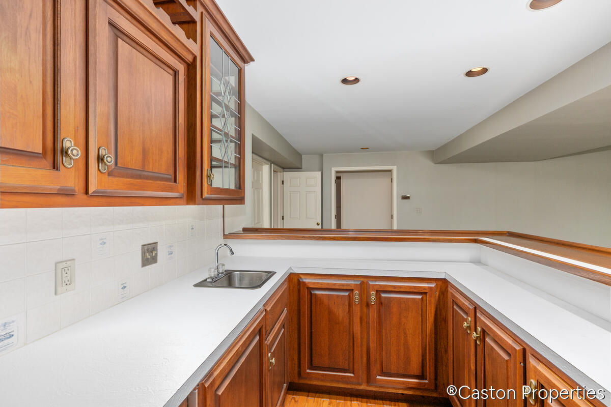 3482 Charlevoix Drive SE Grand Rapids MI 49546