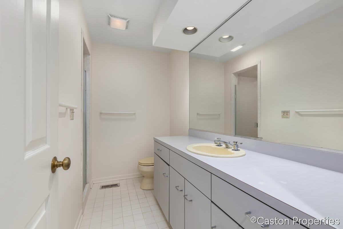 3482 Charlevoix Drive SE Grand Rapids MI 49546
