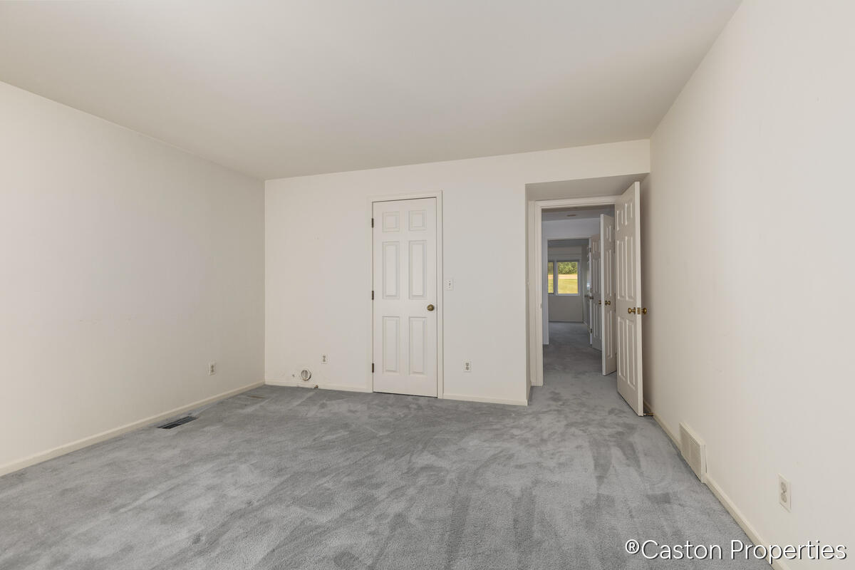 3482 Charlevoix Drive SE Grand Rapids MI 49546