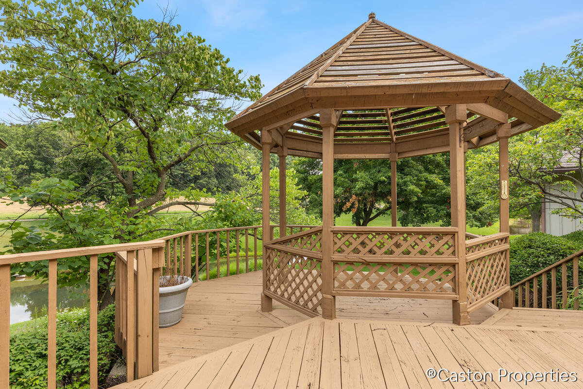 3482 Charlevoix Drive SE Grand Rapids MI 49546