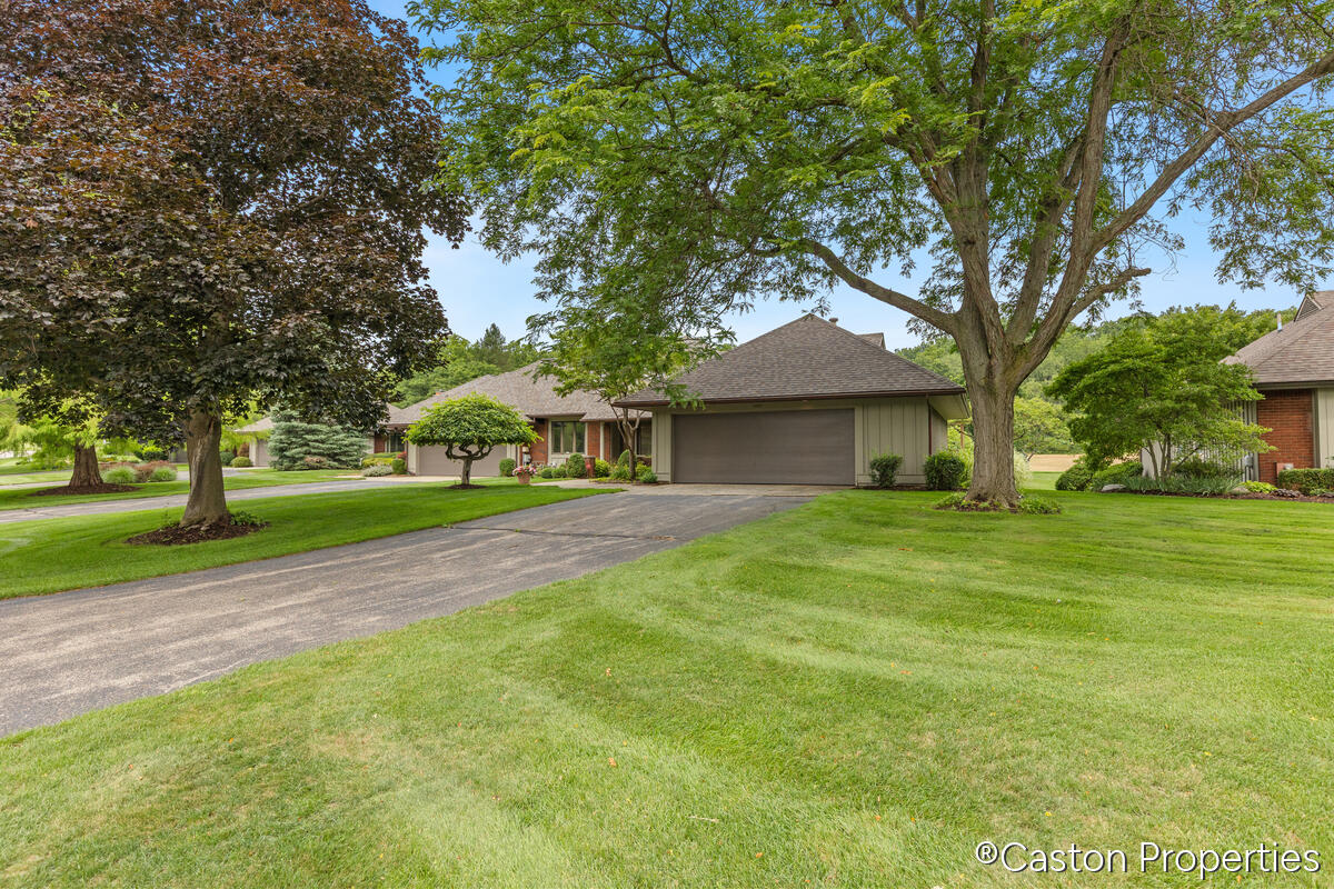 3482 Charlevoix Drive SE Grand Rapids MI 49546