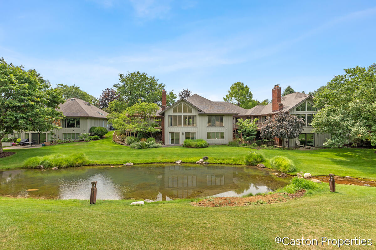 3482 Charlevoix Drive SE Grand Rapids MI 49546