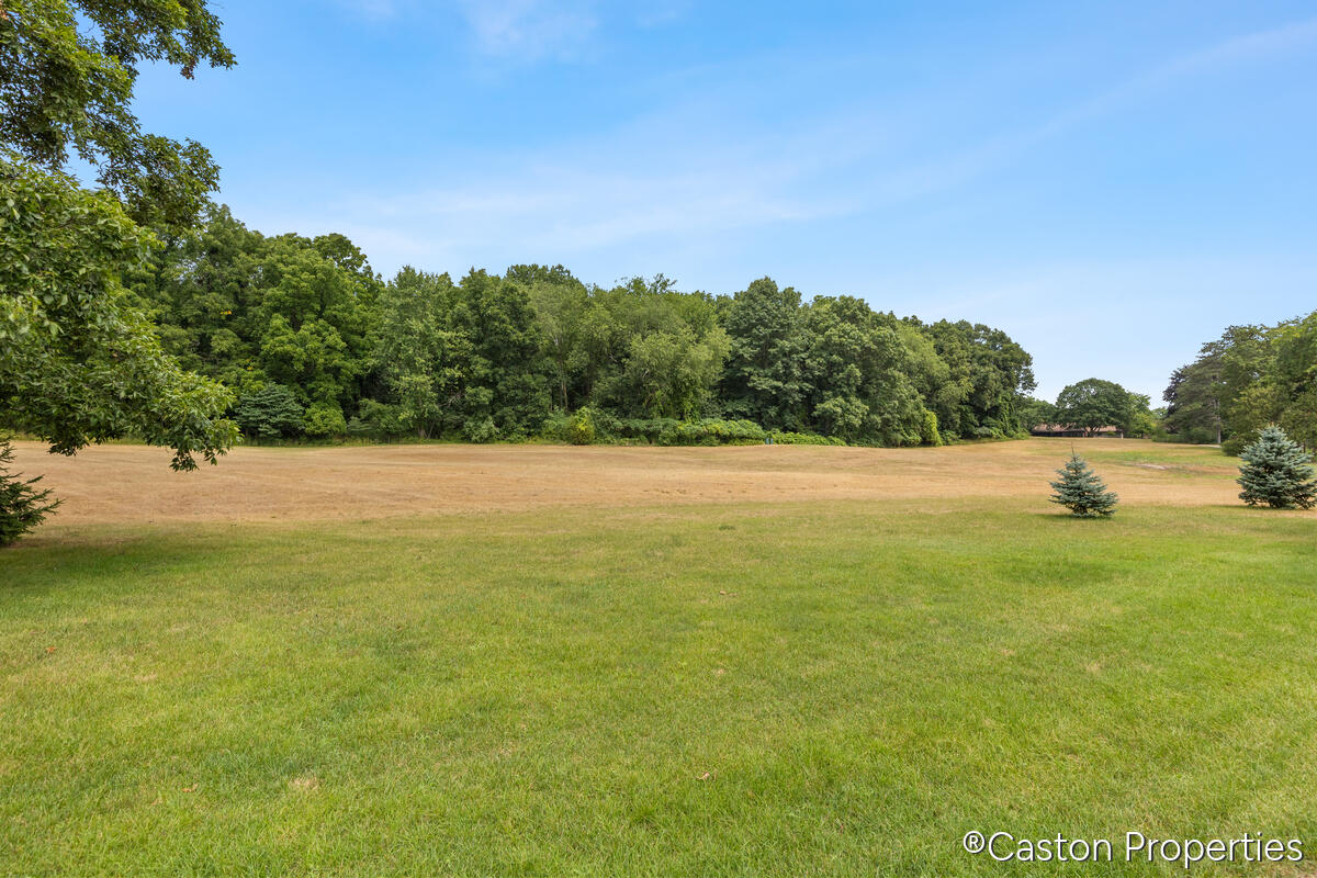 3482 Charlevoix Drive SE Grand Rapids MI 49546