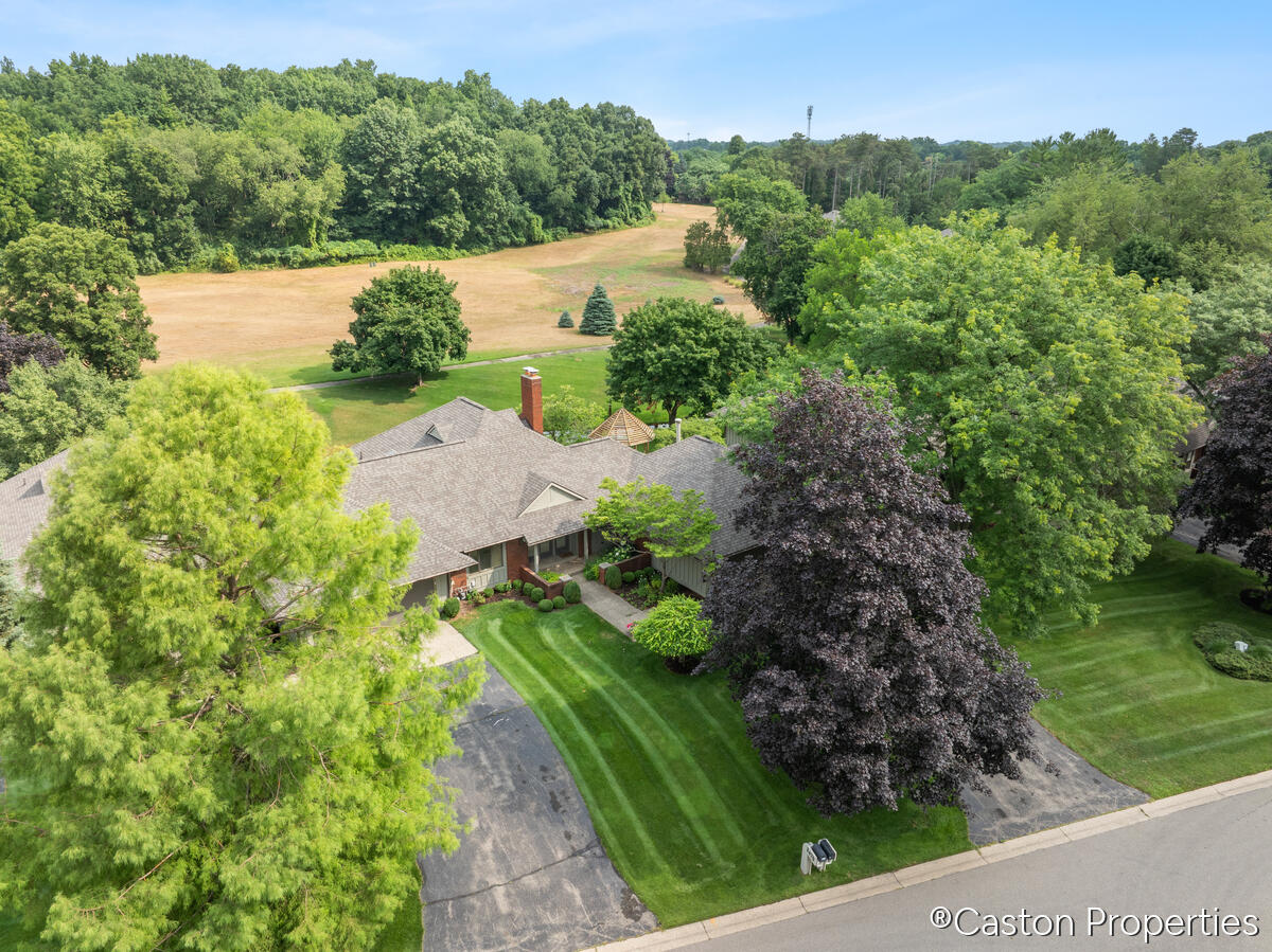3482 Charlevoix Drive SE Grand Rapids MI 49546