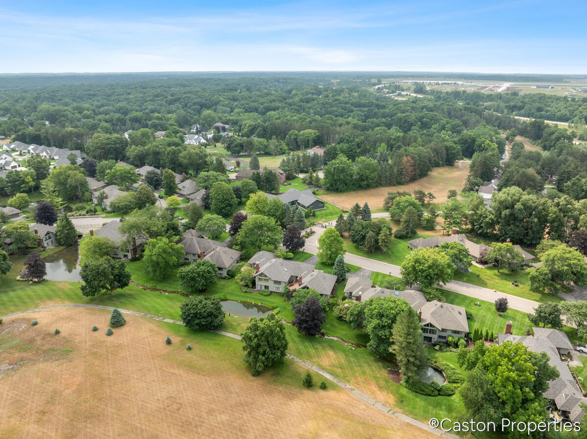 3482 Charlevoix Drive SE Grand Rapids MI 49546