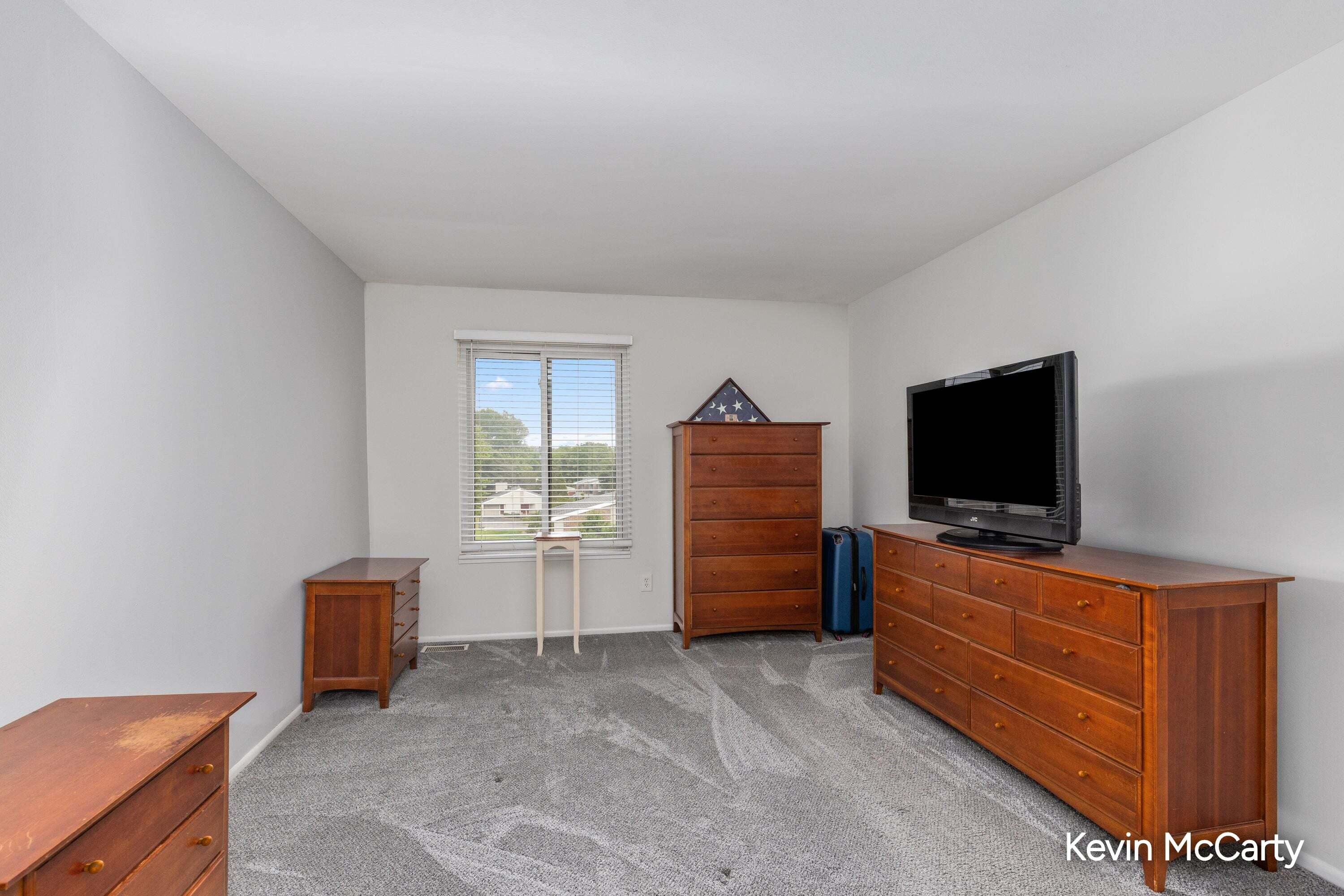 6247 Acropolis Drive SE Grand Rapids MI 49546