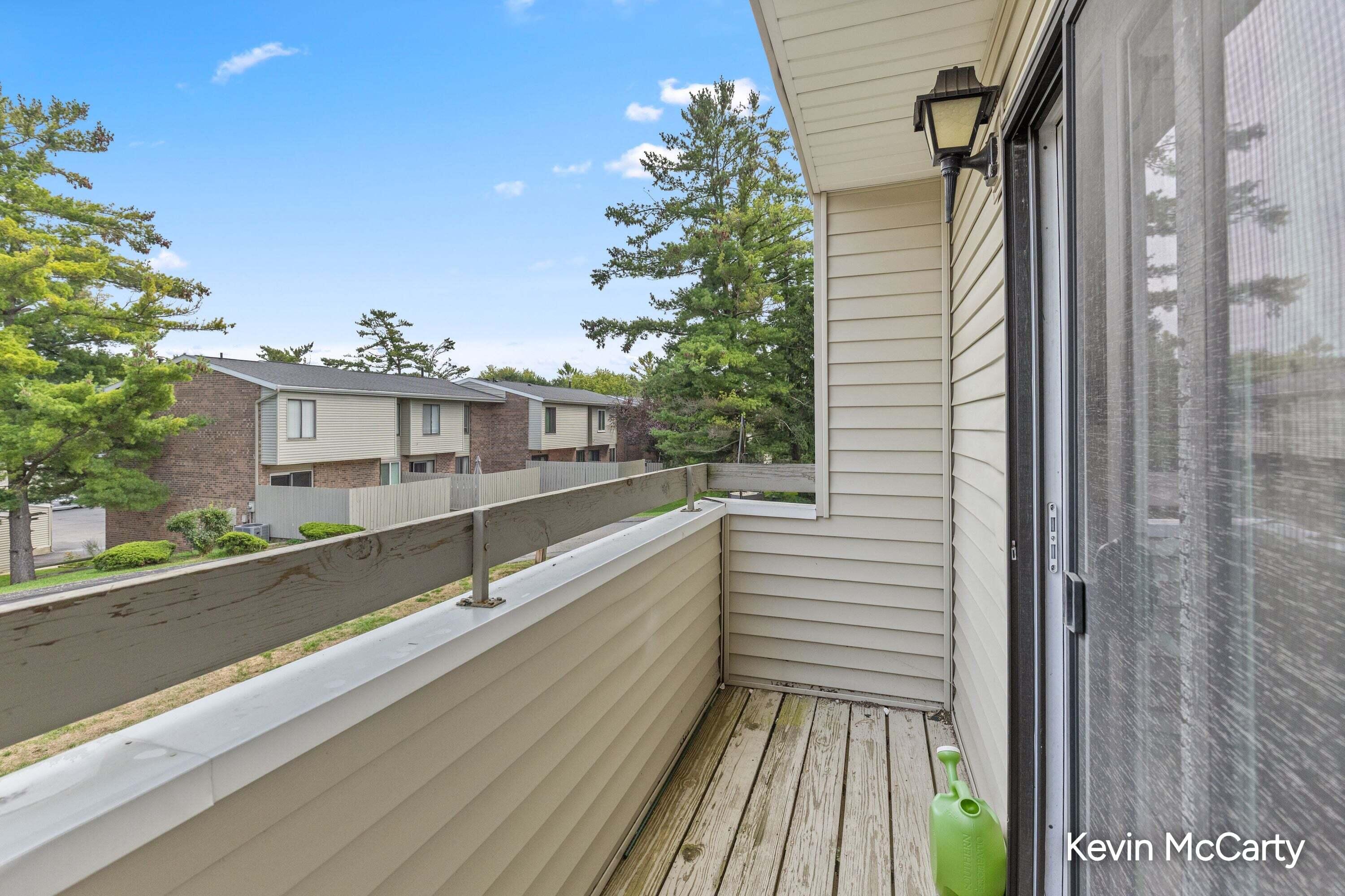6247 Acropolis Drive SE Grand Rapids MI 49546