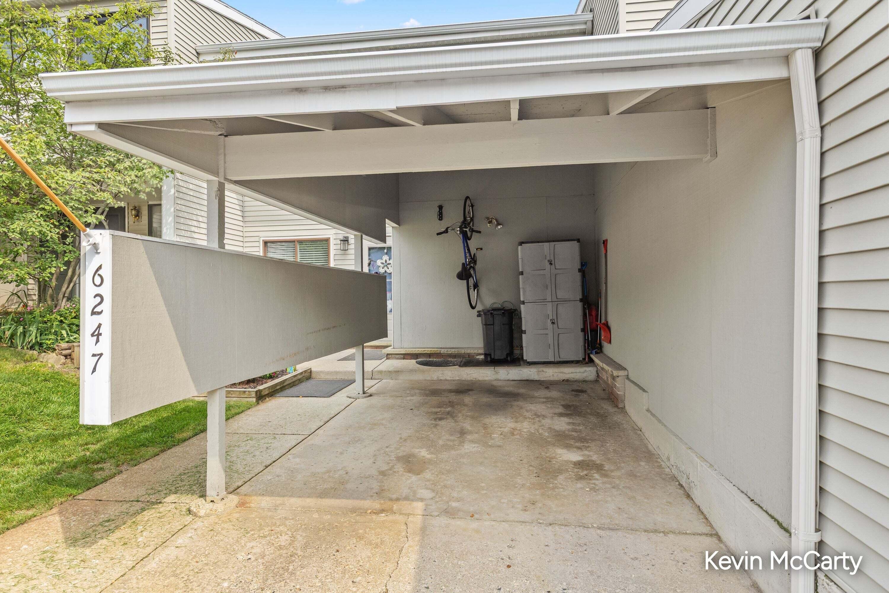 6247 Acropolis Drive SE Grand Rapids MI 49546