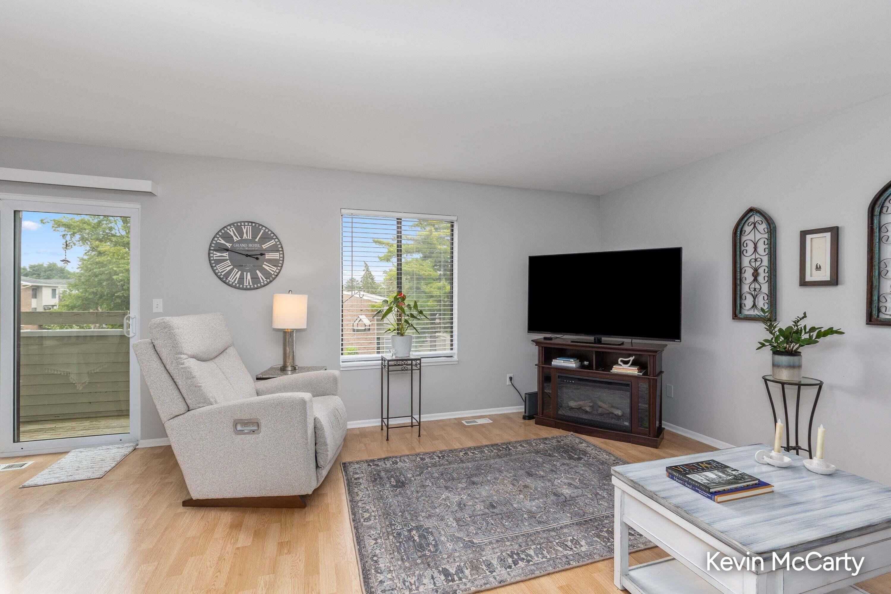 6247 Acropolis Drive SE Grand Rapids MI 49546