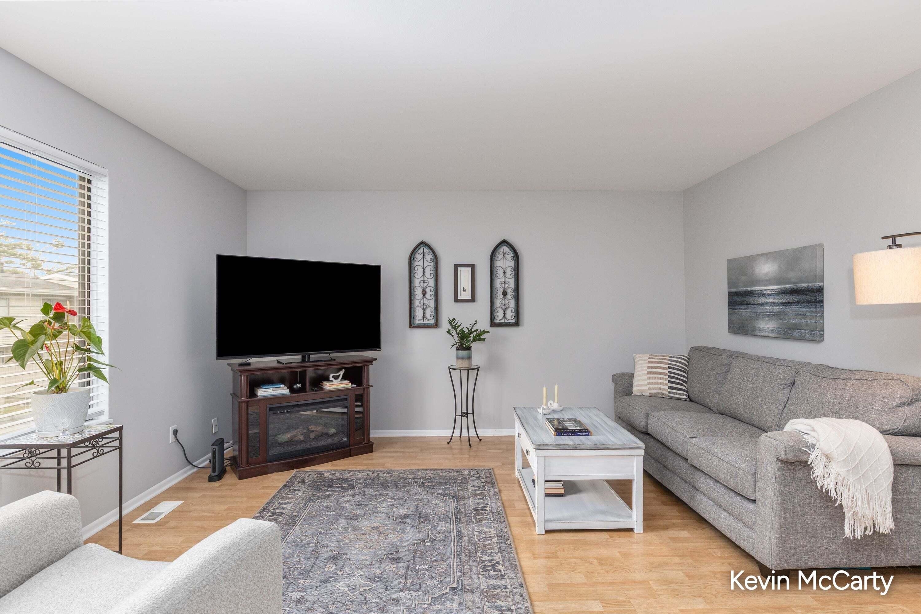 6247 Acropolis Drive SE Grand Rapids MI 49546