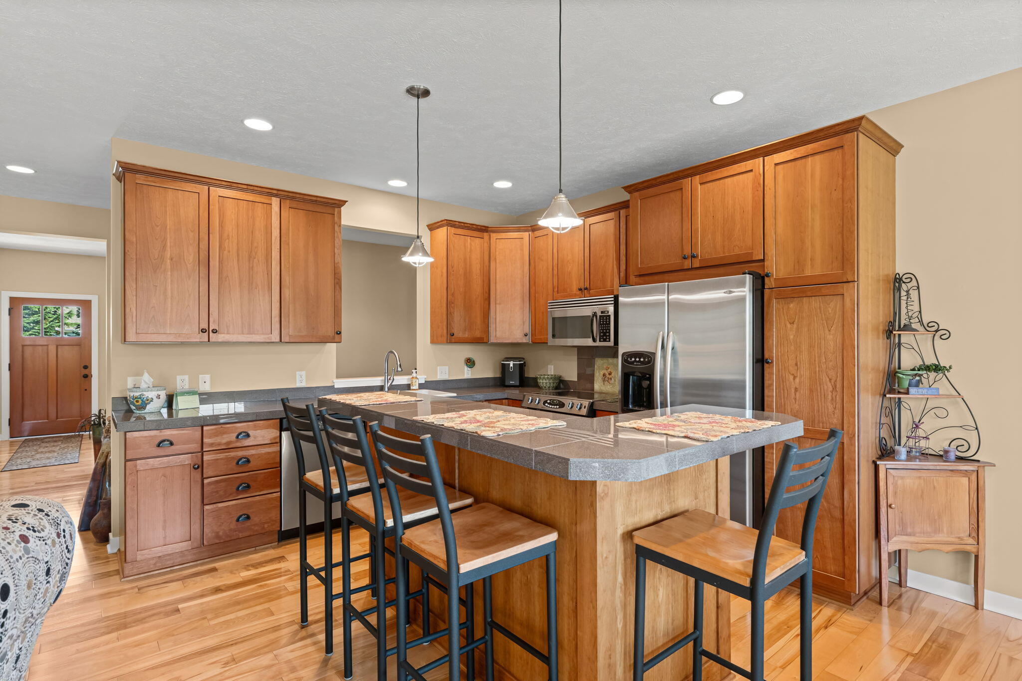 1687 S Trillium Circle Zeeland MI 49464