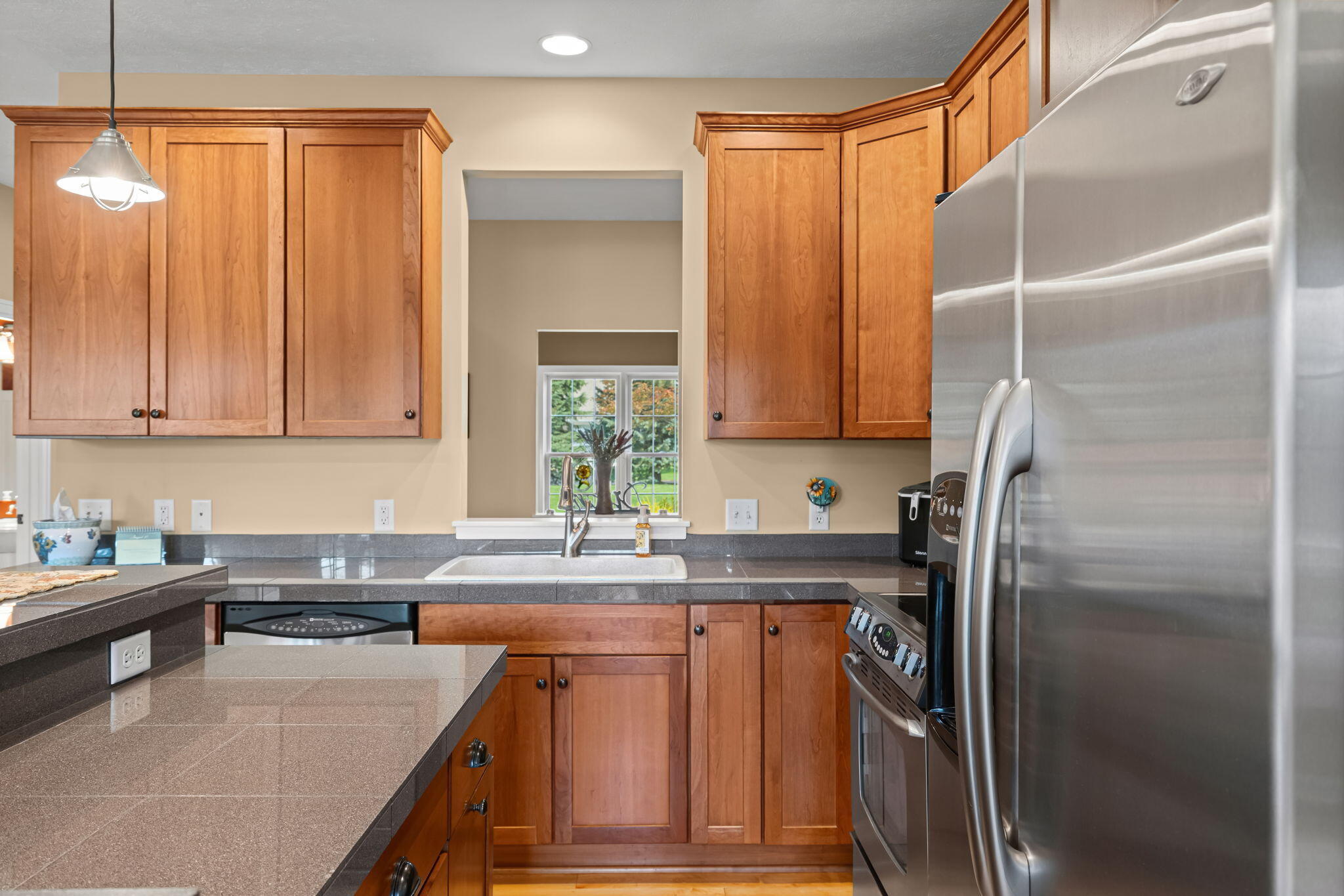 1687 S Trillium Circle Zeeland MI 49464
