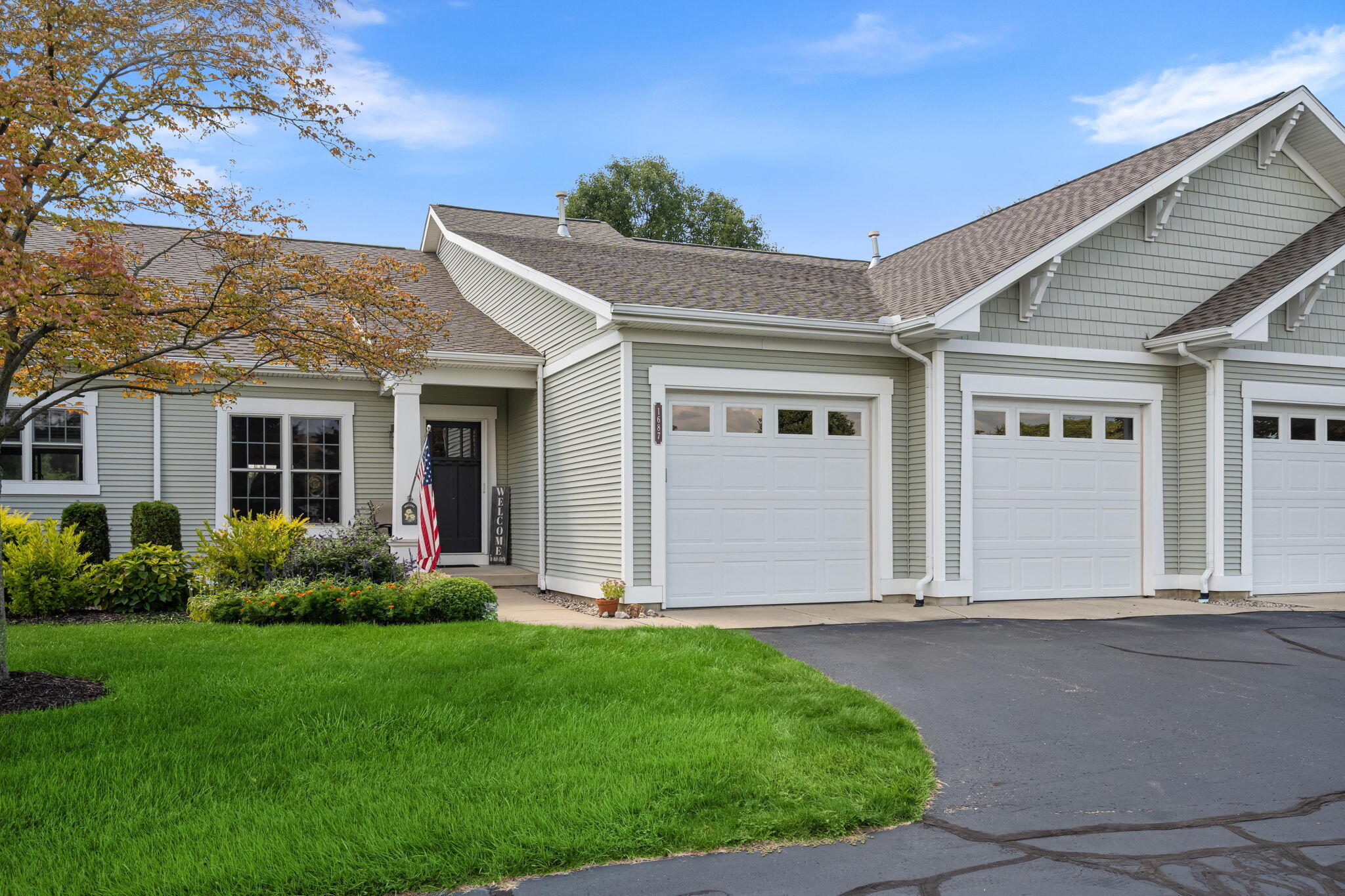 1687 S Trillium Circle Zeeland MI 49464