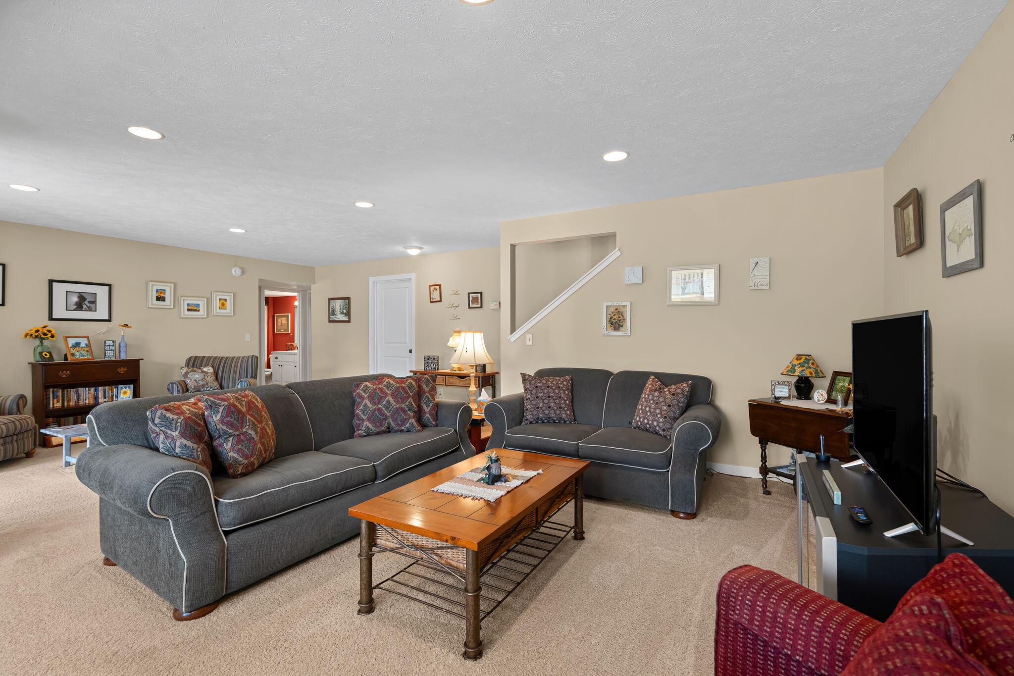 1687 S Trillium Circle Zeeland MI 49464