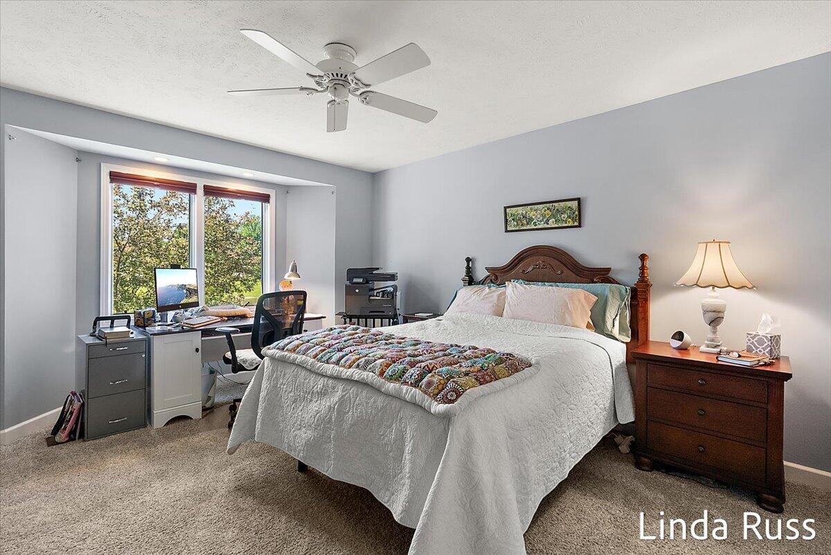 3912 Pemberton Drive SE Grand Rapids MI 49508