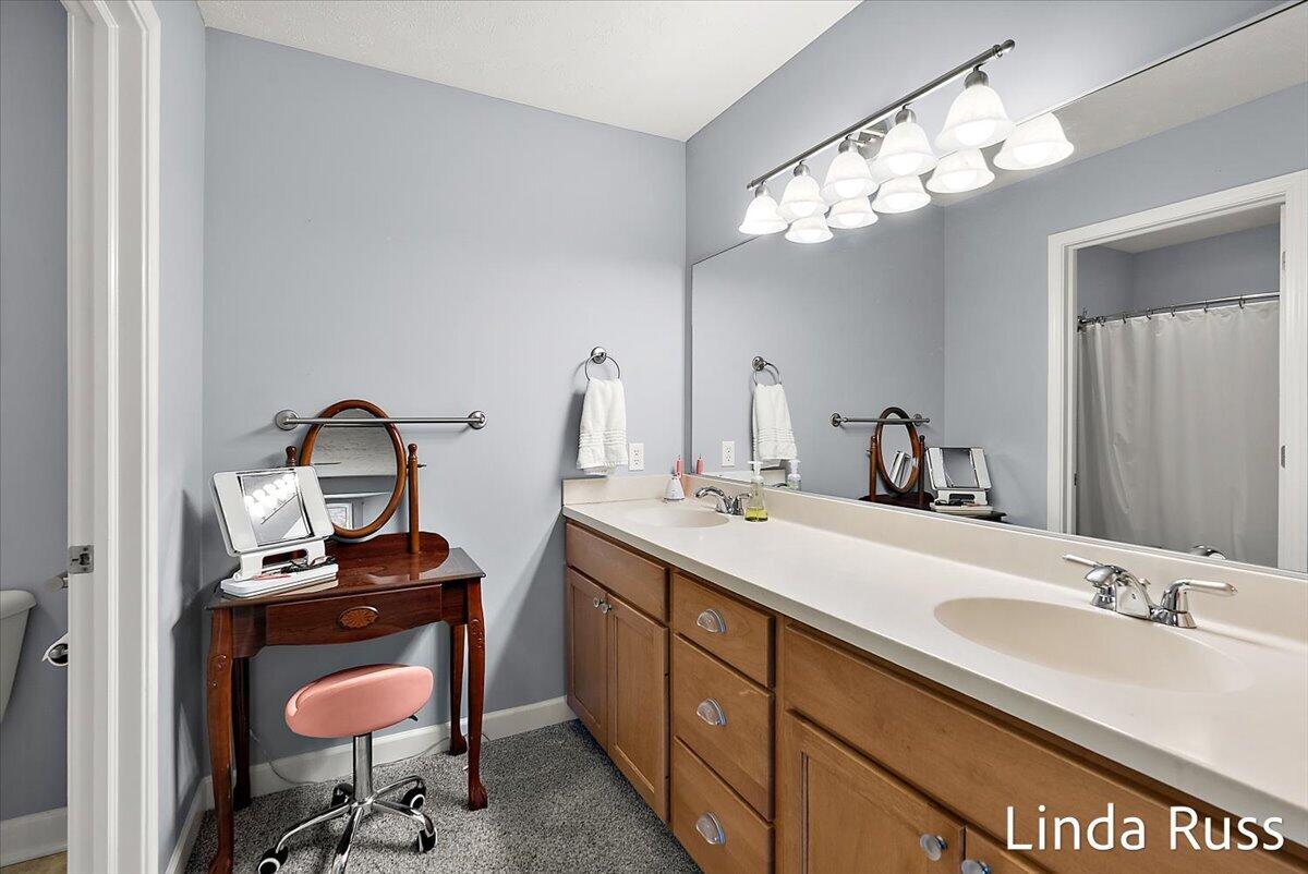 3912 Pemberton Drive SE Grand Rapids MI 49508