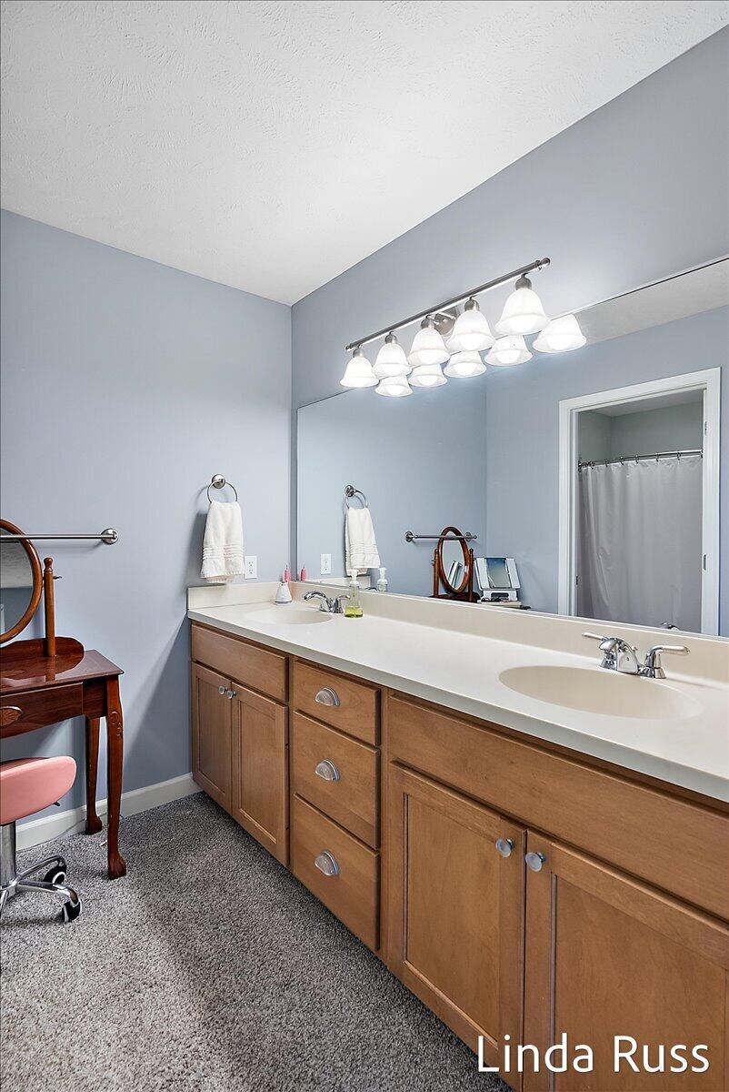 3912 Pemberton Drive SE Grand Rapids MI 49508