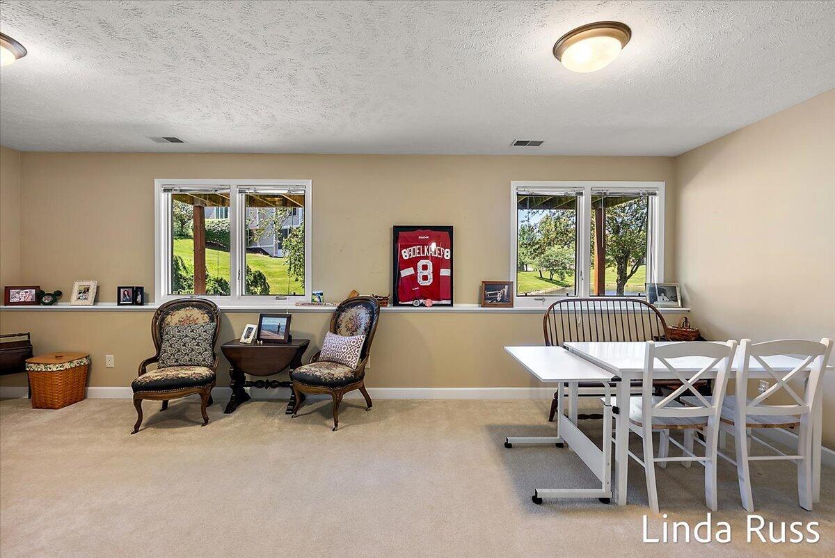 3912 Pemberton Drive SE Grand Rapids MI 49508